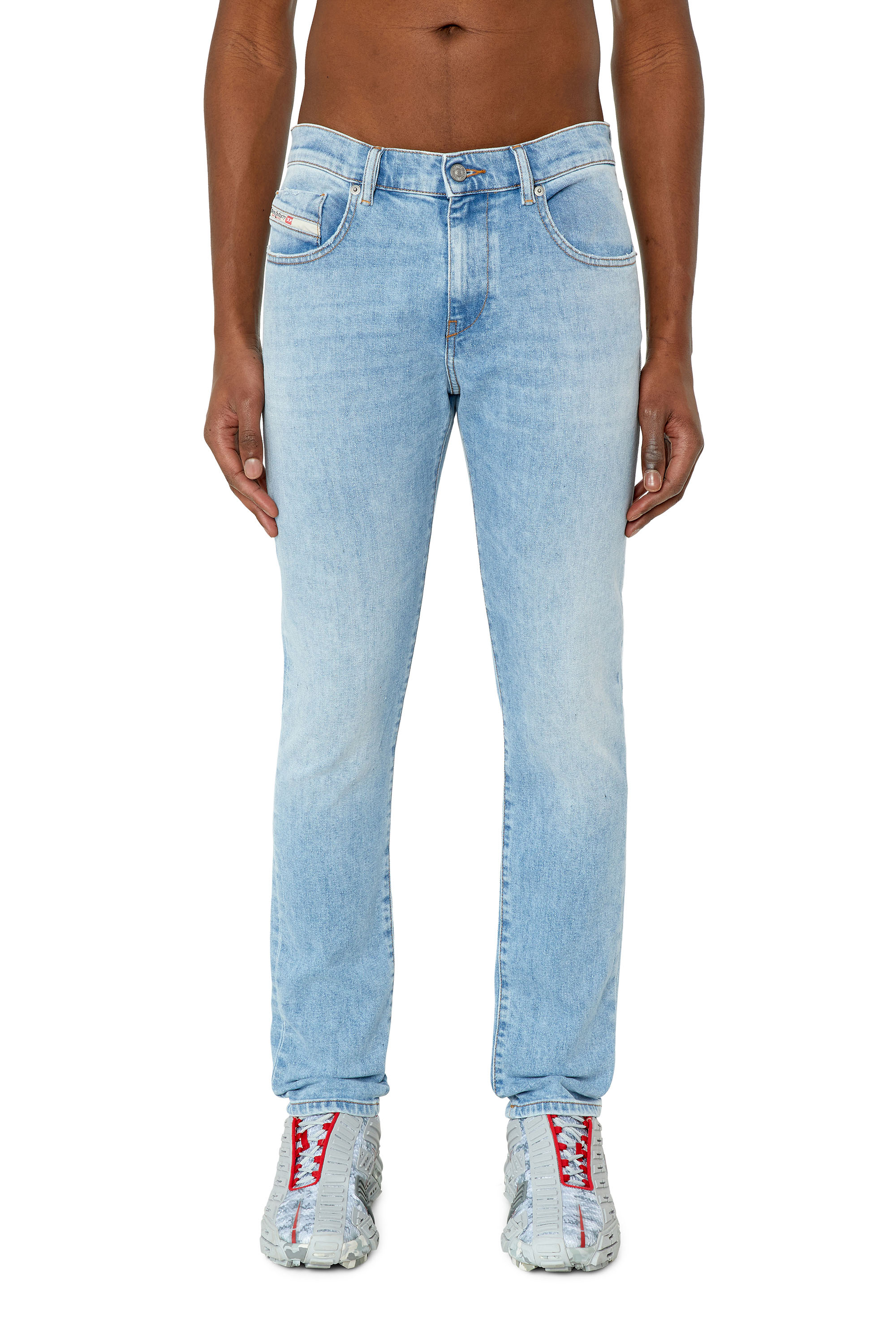 Diesel - 2019 D-Strukt 09F41 Slim Jeans, Hellblau - Image 2