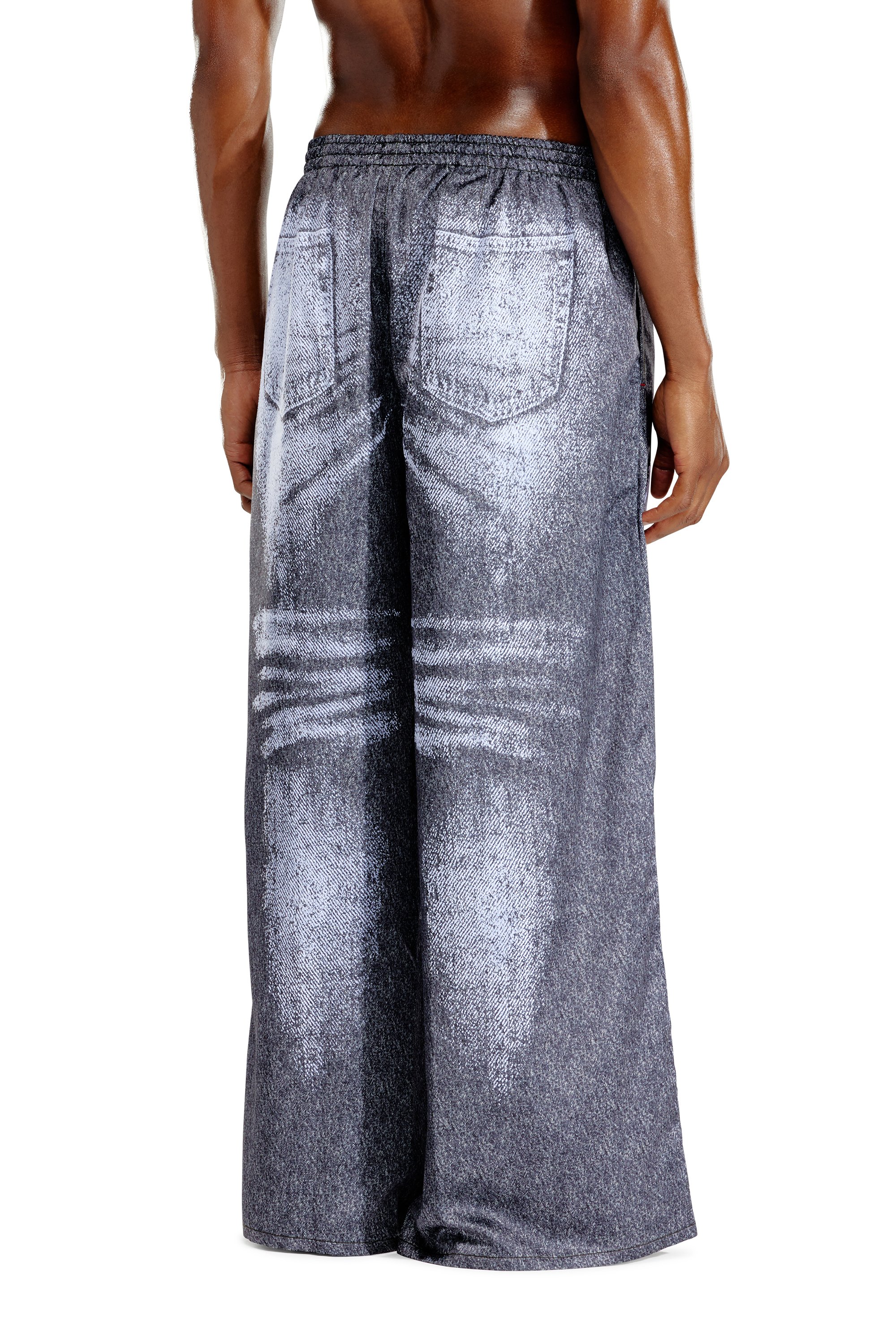 Diesel - STAINS-AND-TROMPE-SLEEP-PANT, Unisex Satin-Pyjamahose im Denim-Look in Grau - 3