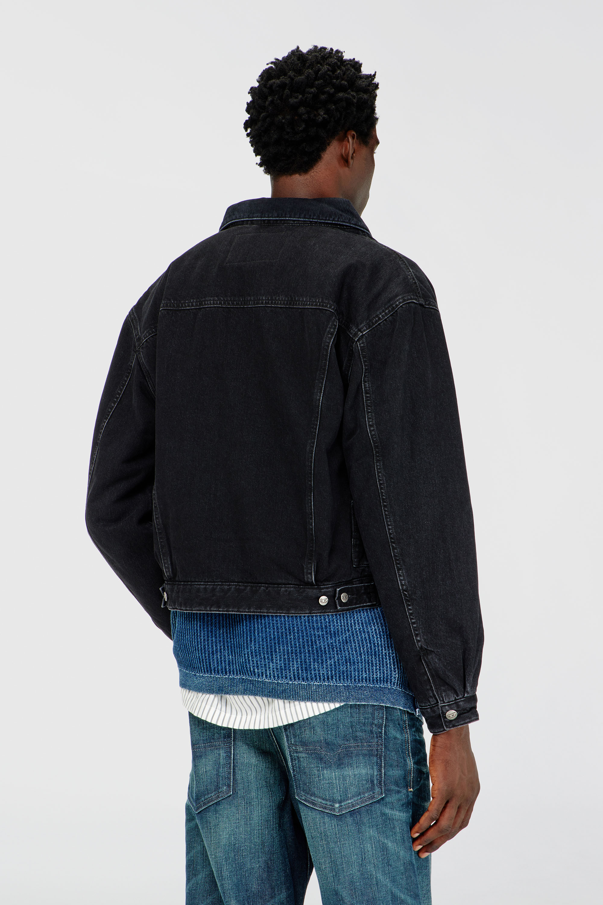 Diesel - D-RANGER-T, Unisex Gesteppte Truckerjacke aus Denim in Schwarz - 4