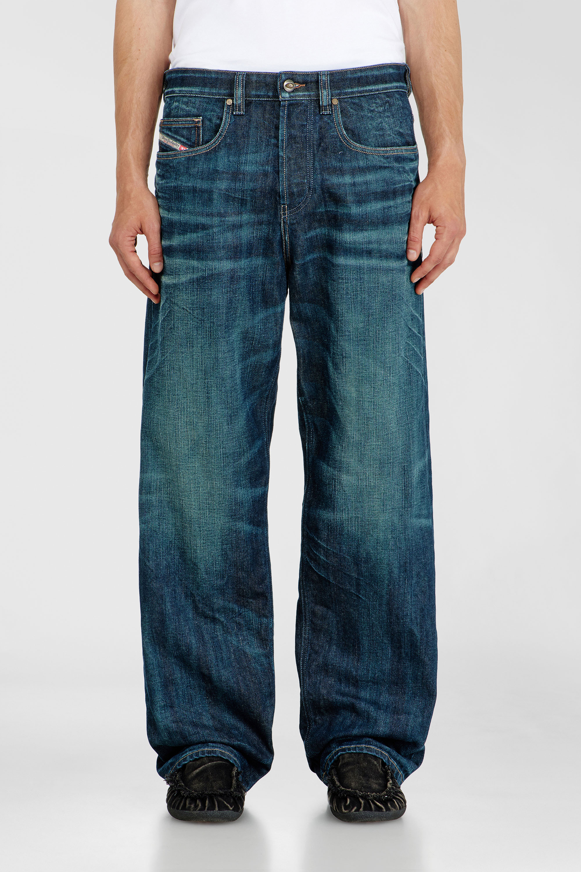 Diesel - Herren Relaxed Jeans 2001 D-Macro 09Q04, Dunkelblau - 4