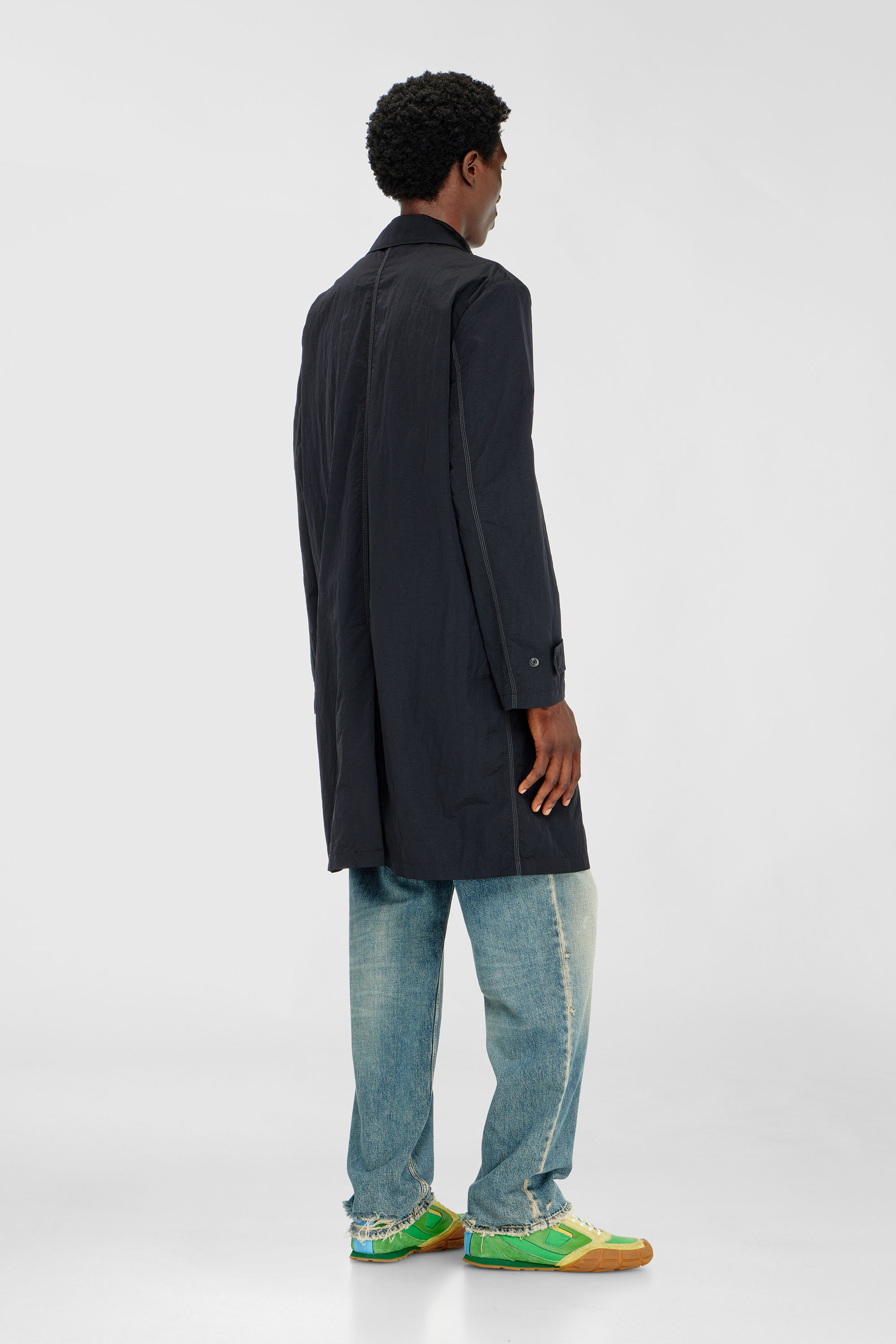Diesel - J-BURHAT, Herren Nylonmantel mit gl&auml;nzendem Crinkle-Finish in Schwarz - 4