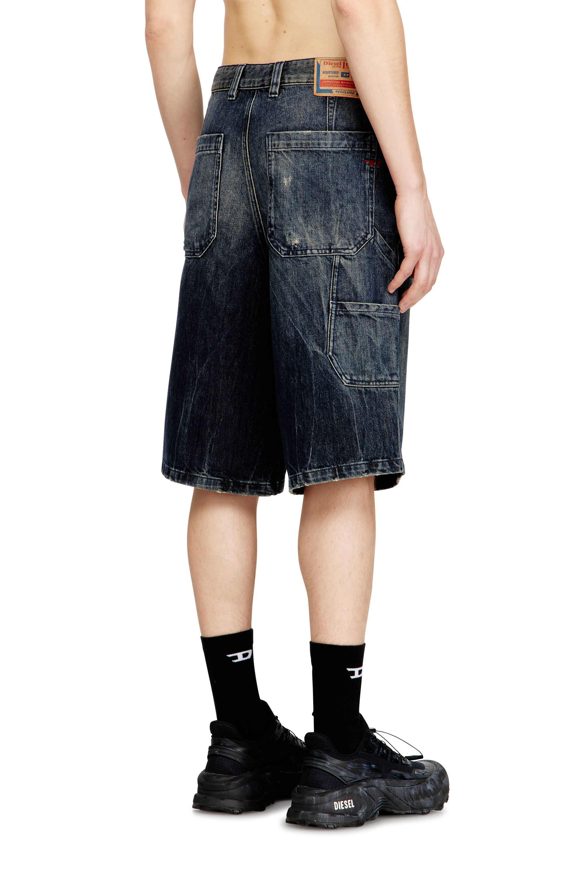 Diesel - D-LIVERY-W-SHORT, Herren Relaxed-Fit-Jeansshorts mit Abnutzungen in Dunkelblau - 4