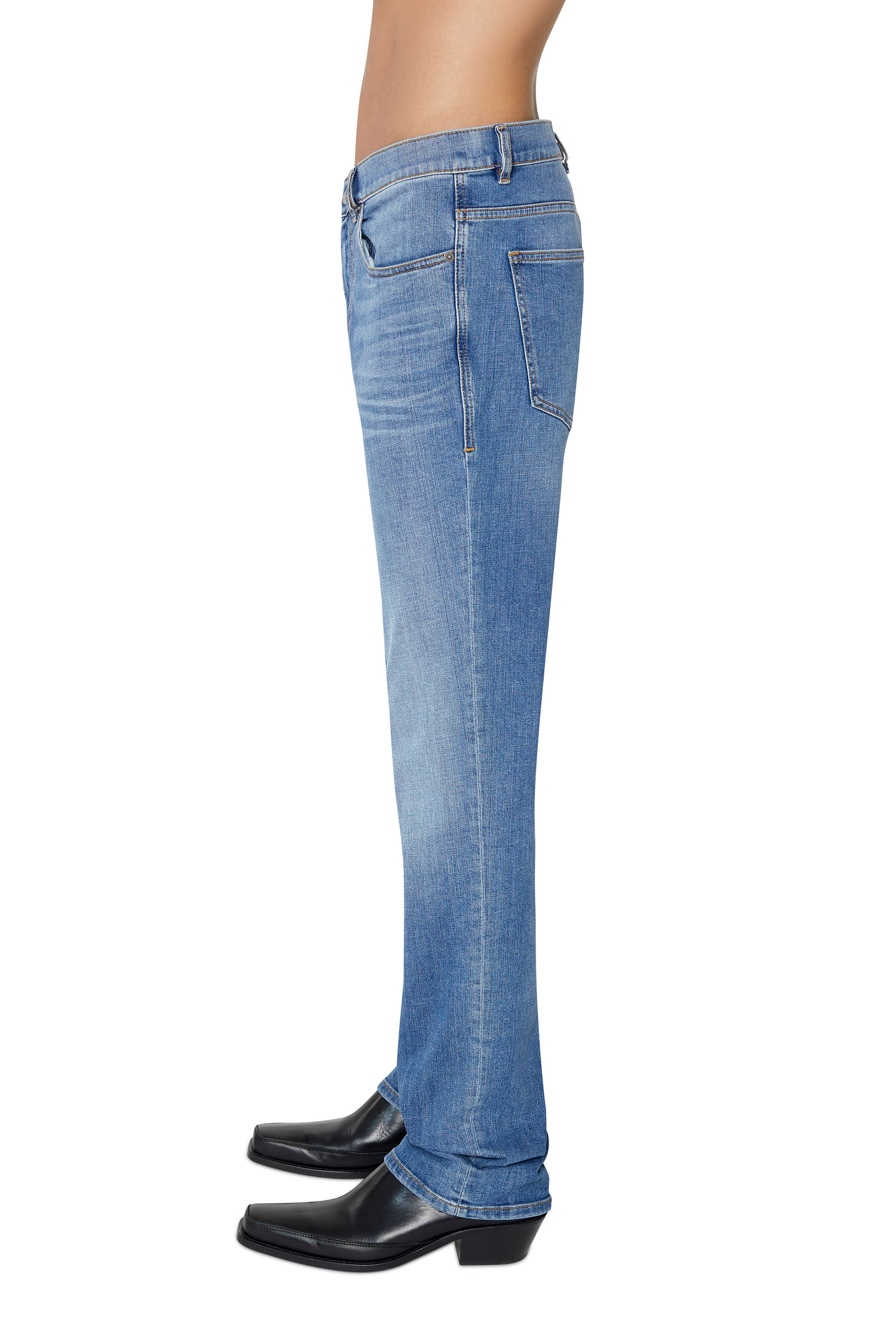 Diesel - 2021 D-Vocs 09D47 Bootcut Jeans, Mittelblau - Image 4