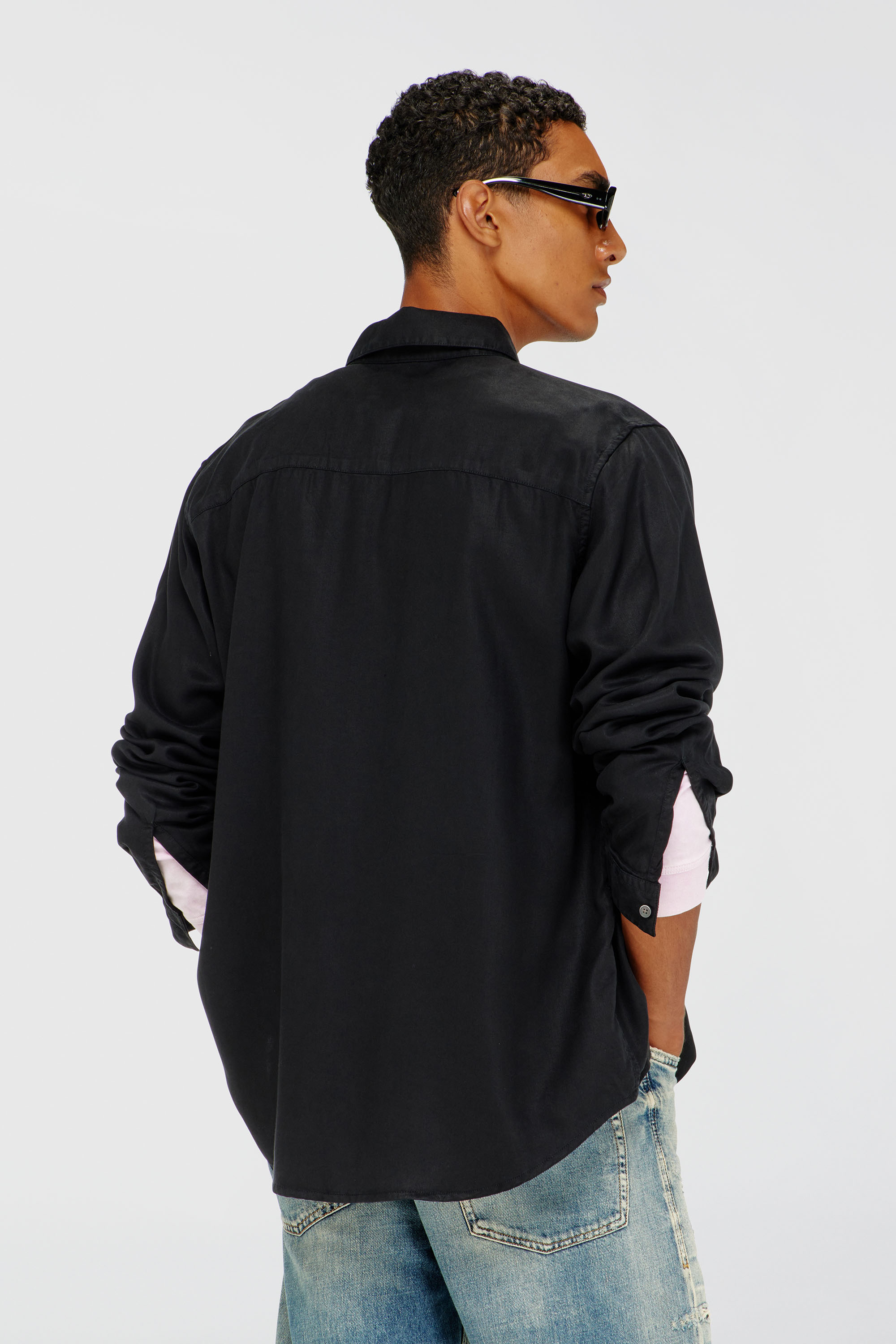 Diesel - S-SIMPLY-C, Herren Flie&szlig;endes Hemd mit Logo-Stickerei in Schwarz - 4
