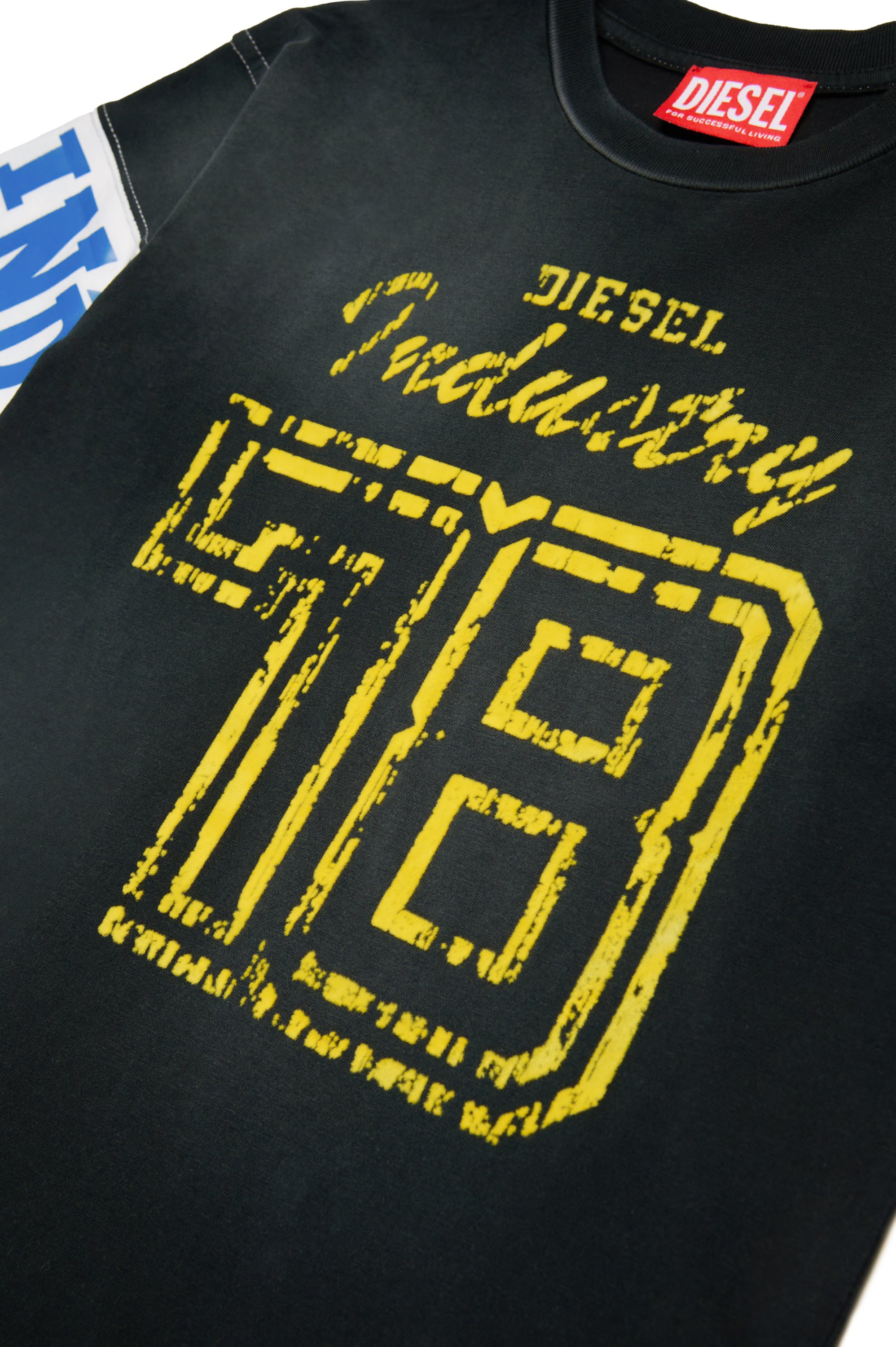 Diesel - TBOST OVER, Herren T-Shirt mit verblassten Details in Schwarz - 4