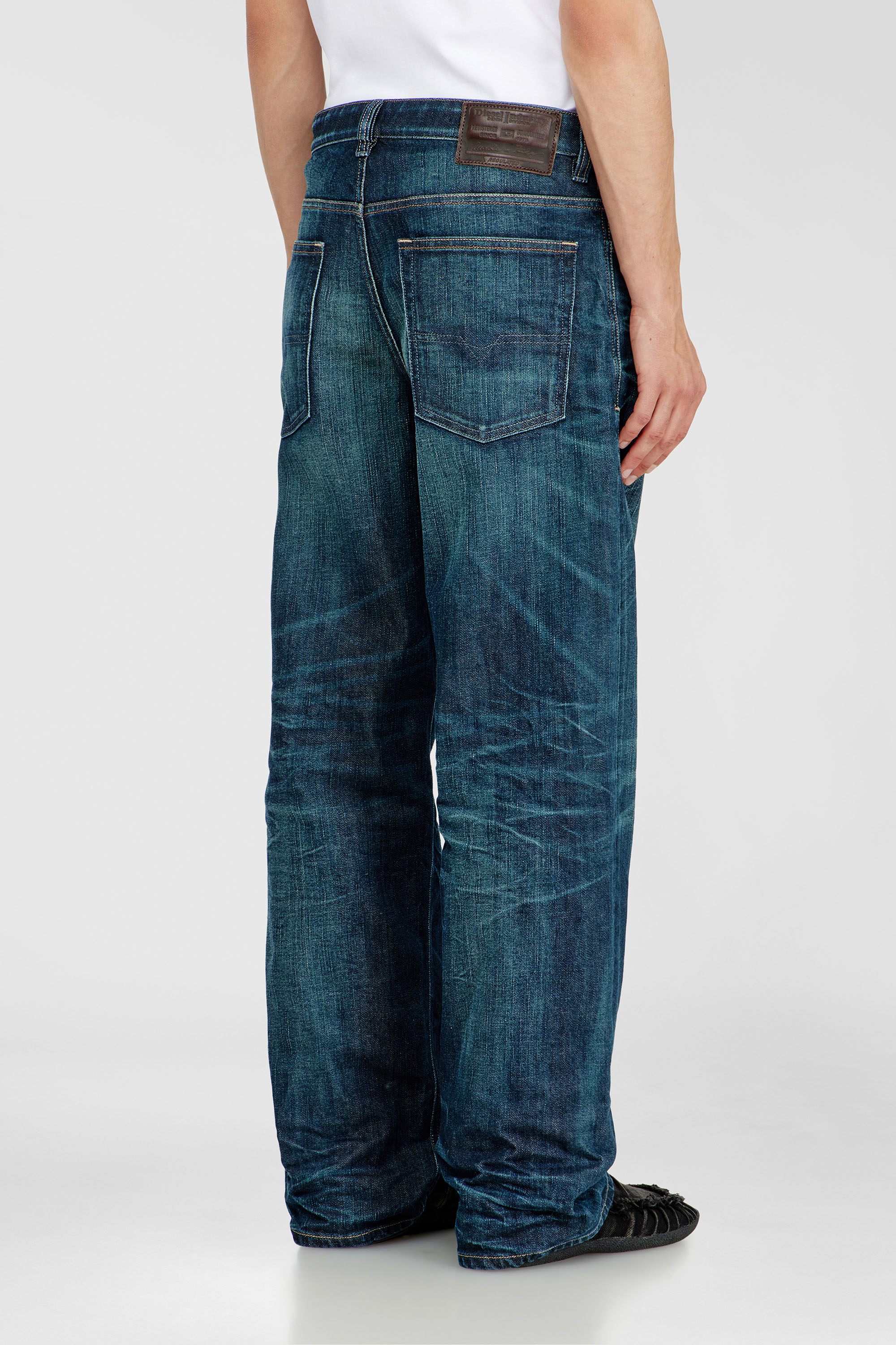 Diesel - Herren Relaxed Jeans 2001 D-Macro 09Q04, Dunkelblau - 5