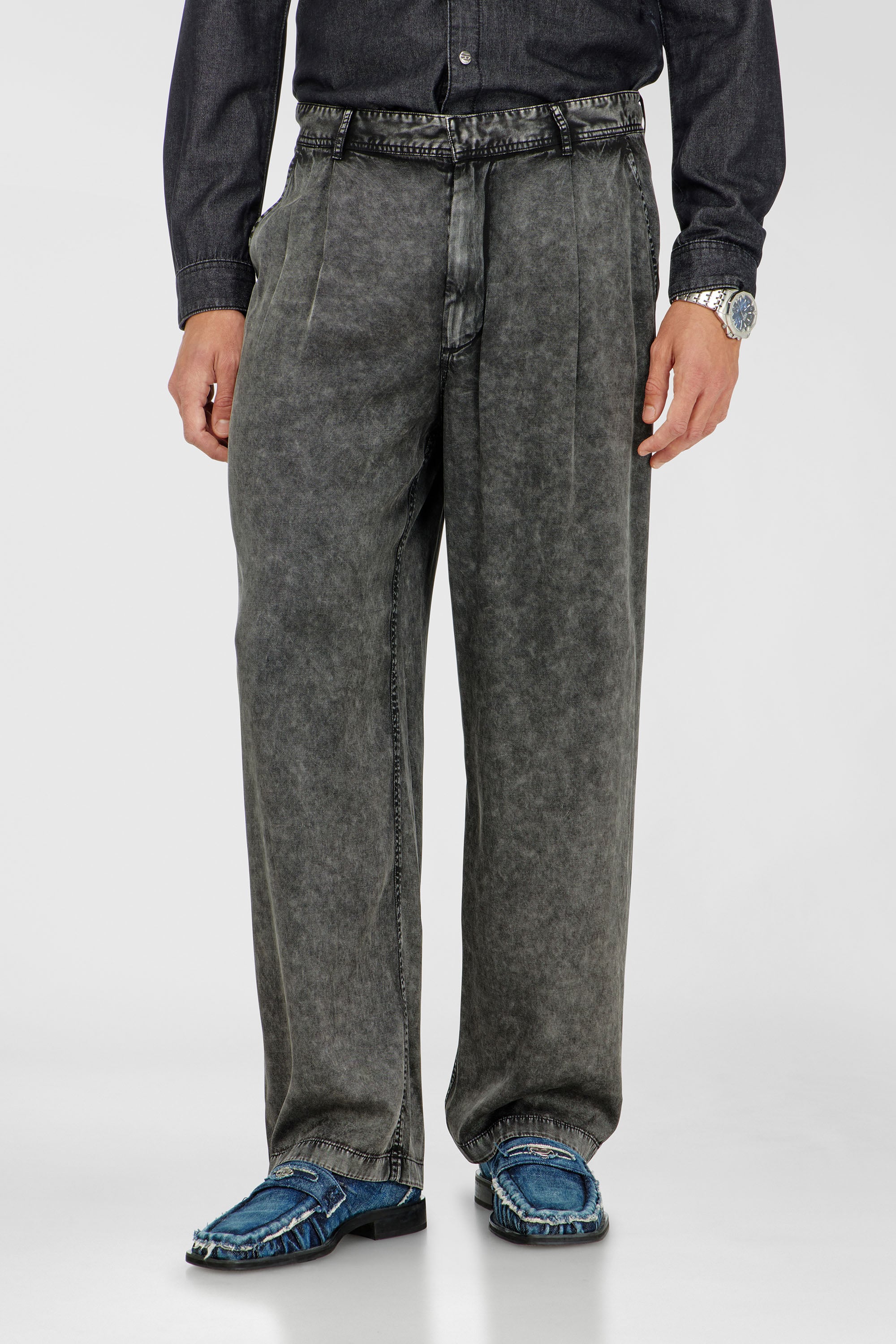 Diesel - P-FAUST-NIBC, Herren Wide-Leg-Hose aus Viskose in Denim-Optik in Dunkelgrau - 1