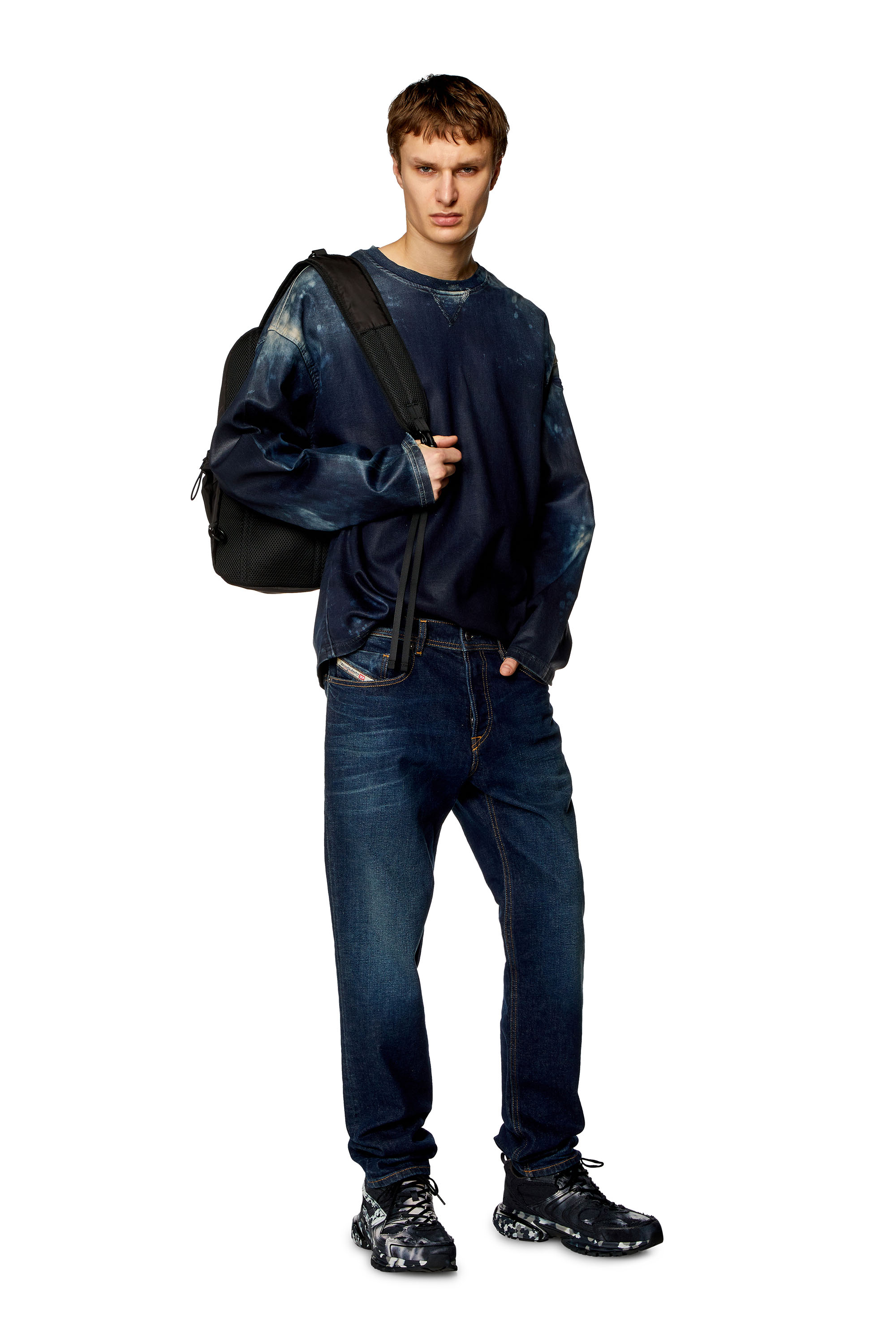 Diesel - Tapered Jeans 2023 D-Finitive 09H38, Dunkelblau - Image 4
