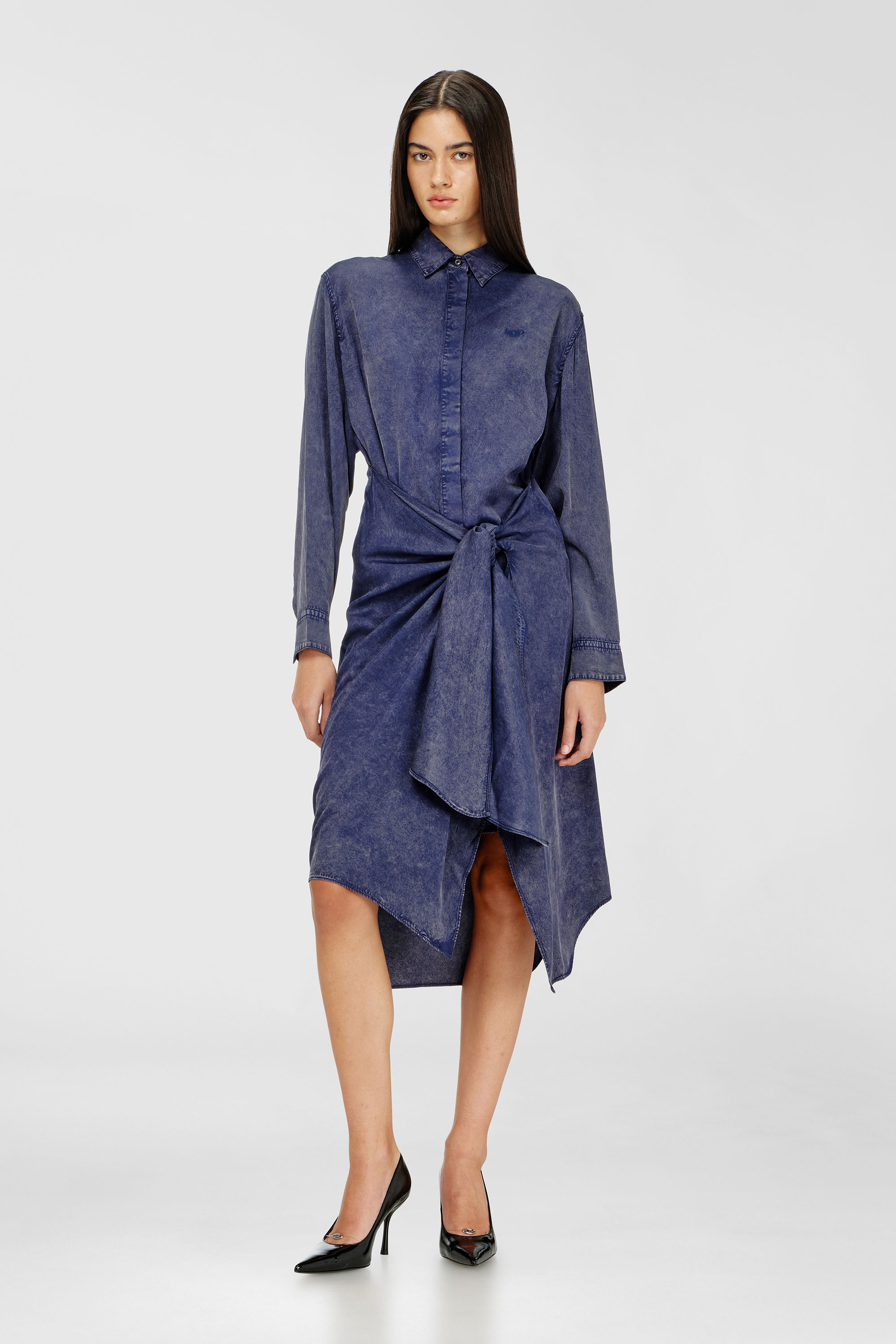 Diesel - D-ILETTA-B2, Damen Midi-Hemdkleid aus Viskose mit Denim-Effekt in Blau - 2