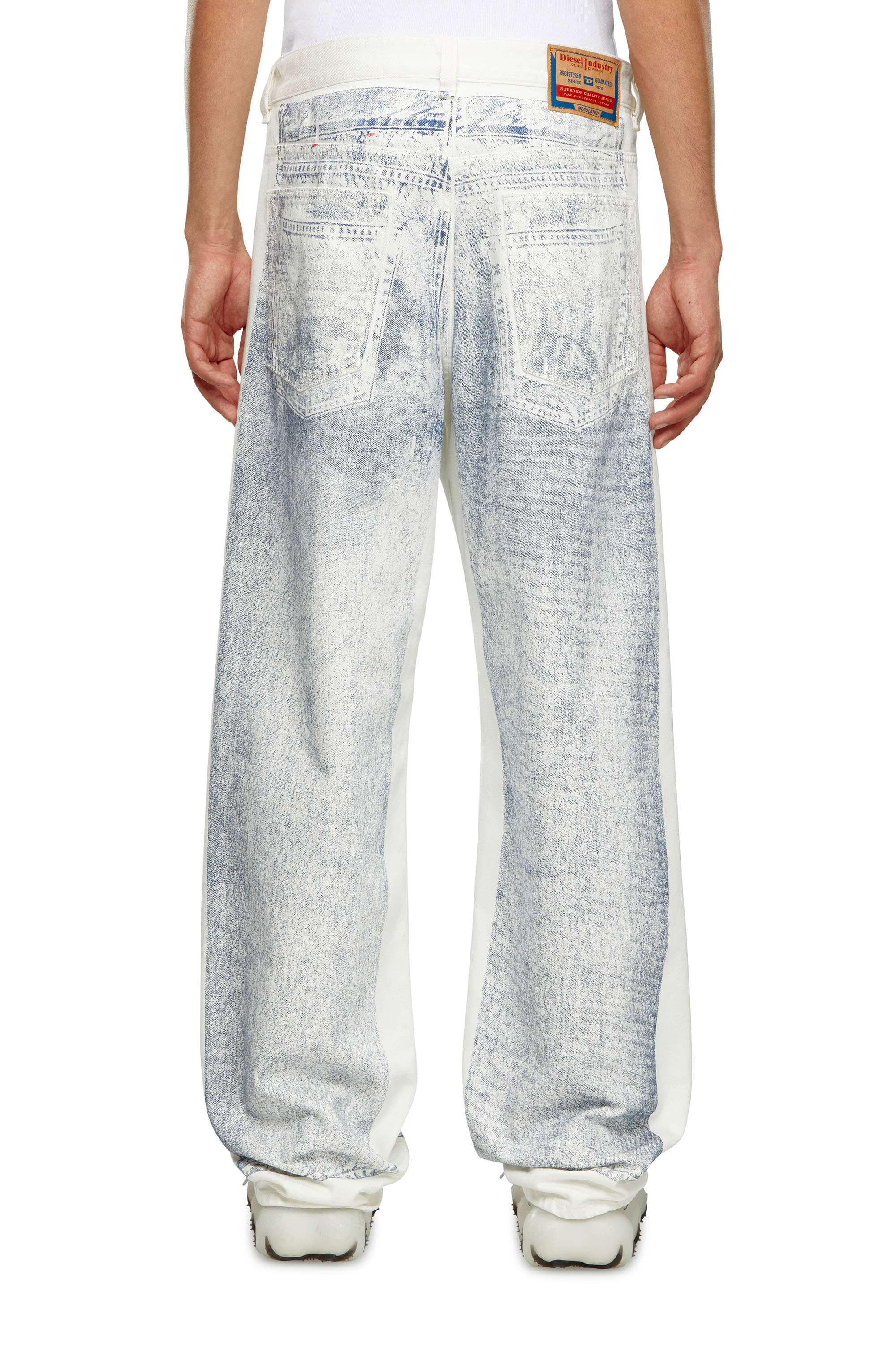 Diesel - Herren Straight Jeans 2001 D-Macro 09I73, Weiß - Image 4