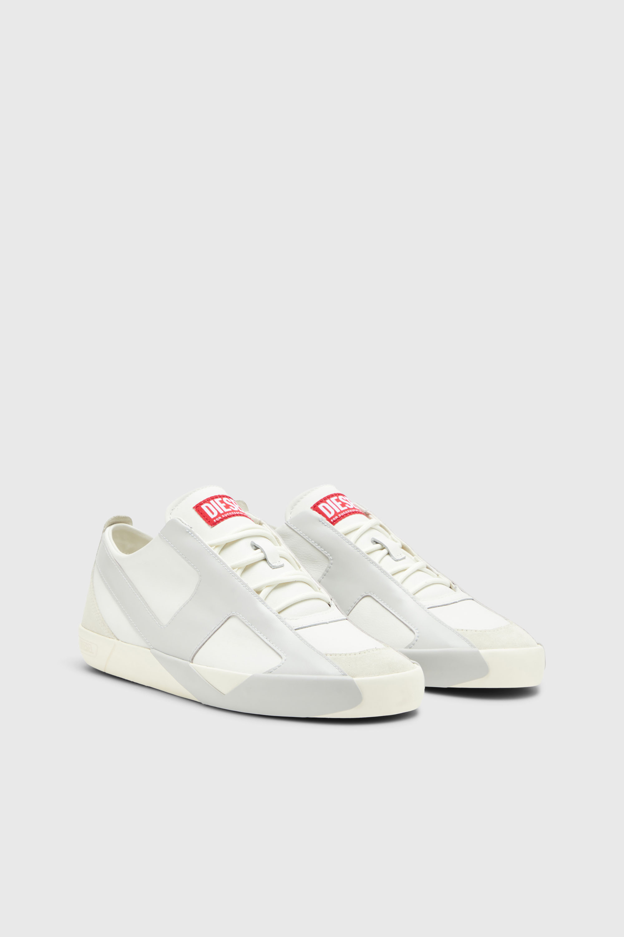 Diesel - S-SLANTE-D LOW, Herren S-Slante-D-Sneaker aus Wildleder und Leder mit D-Logo in Weiss/Grau - 2