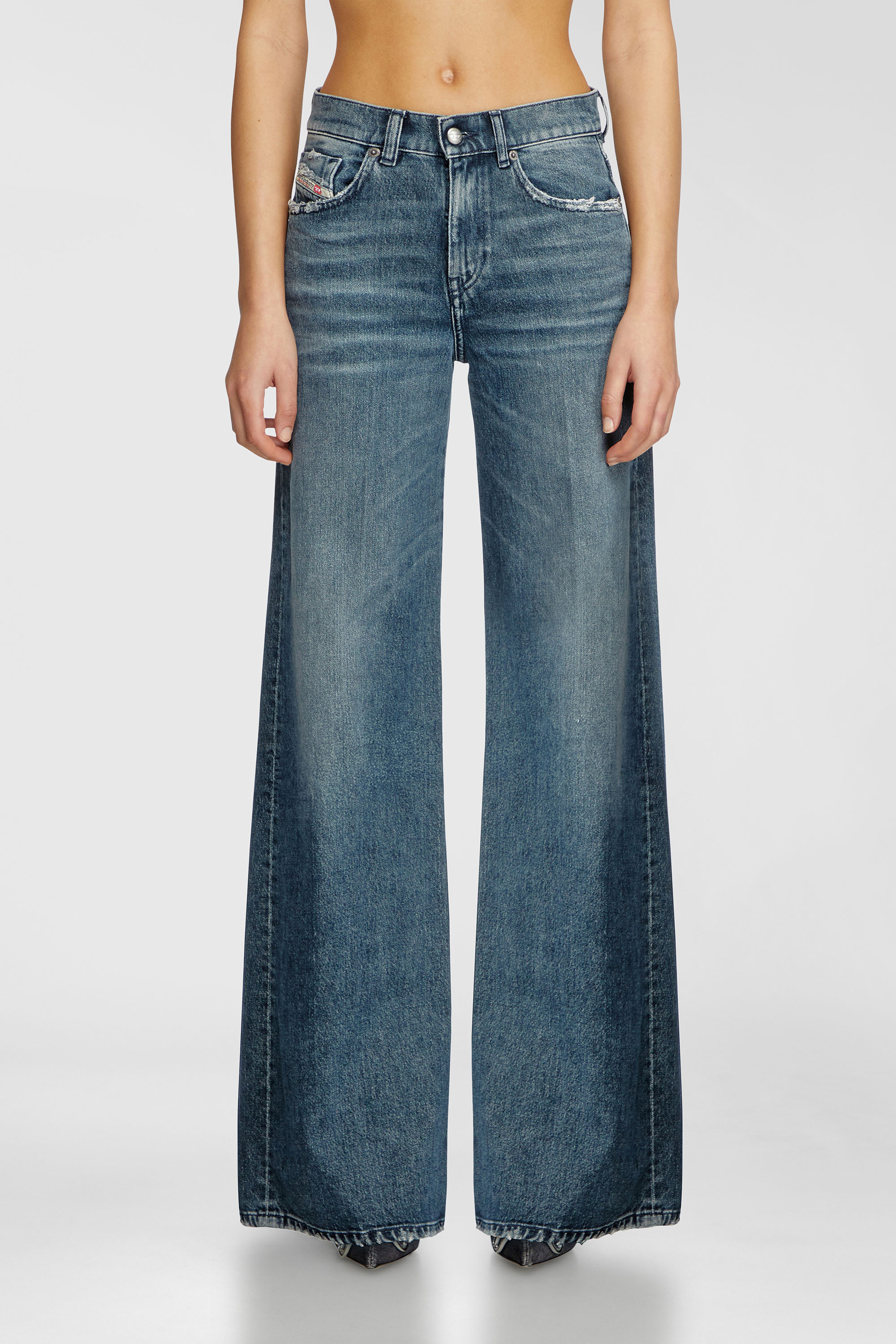 Diesel - Damen Flare Jeans 1978 D-Akemi 007Y7, Mittelblau - 1