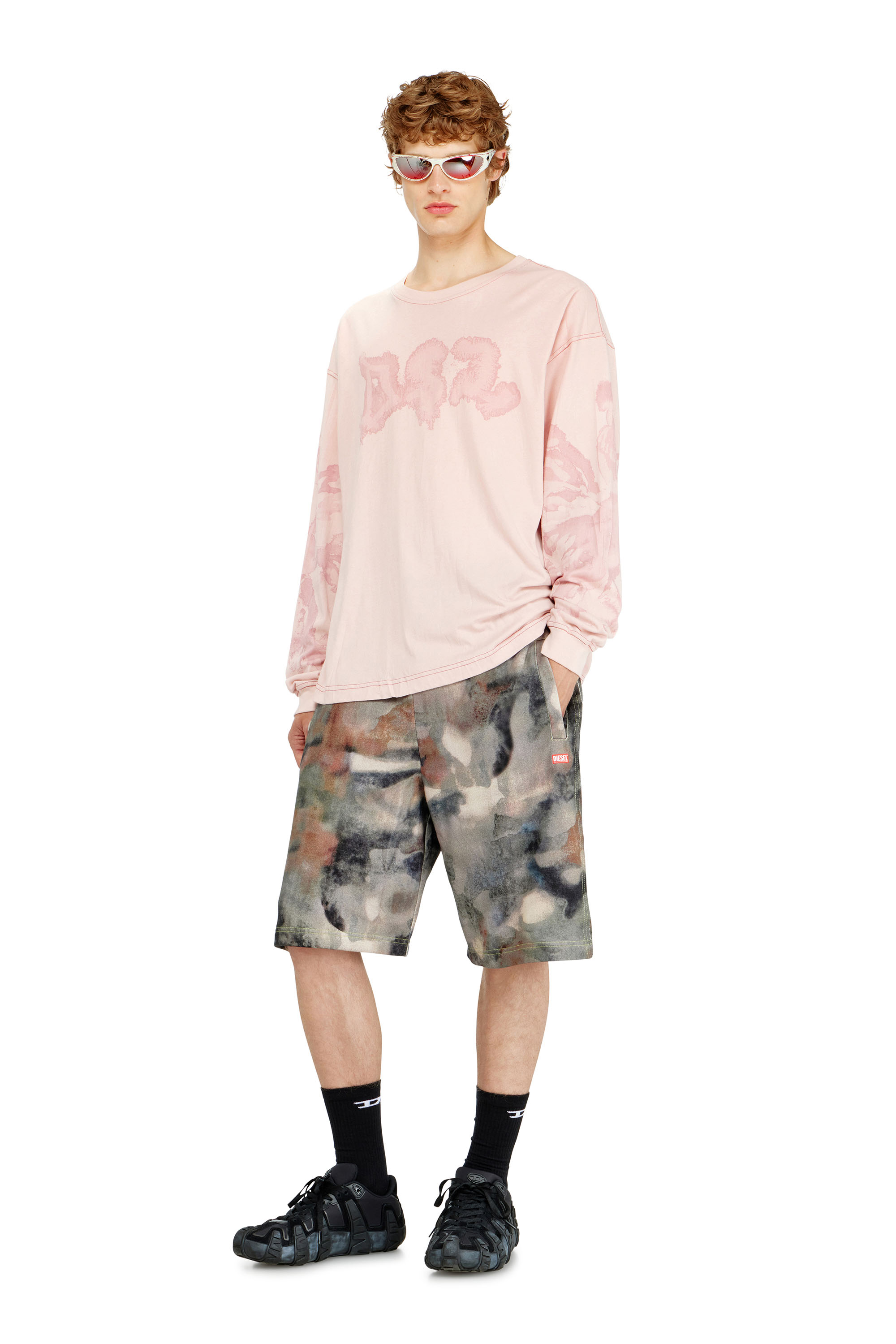 Diesel - P-CRONE-V1, Herren Sweatshorts mit digitalem Camouflage-Print in Braun/Gr&uuml;n - 1