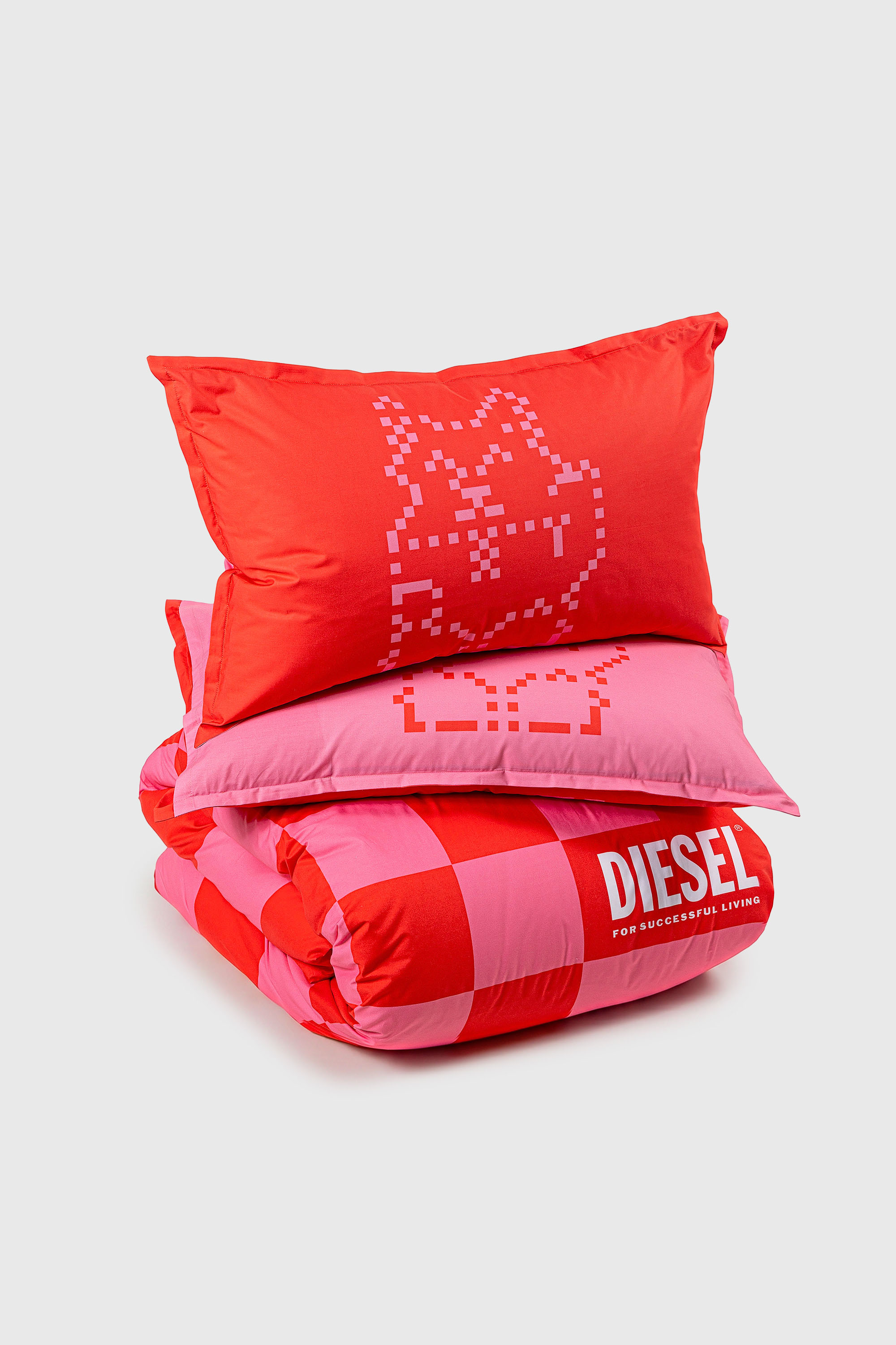 Diesel - 1018118  PIXEL DUCKS PINK/RED PERCALE DU, Unisex Perkal-Bettw&auml;sche-Set f&uuml;r Queen-Size-Bett in Rot - 2