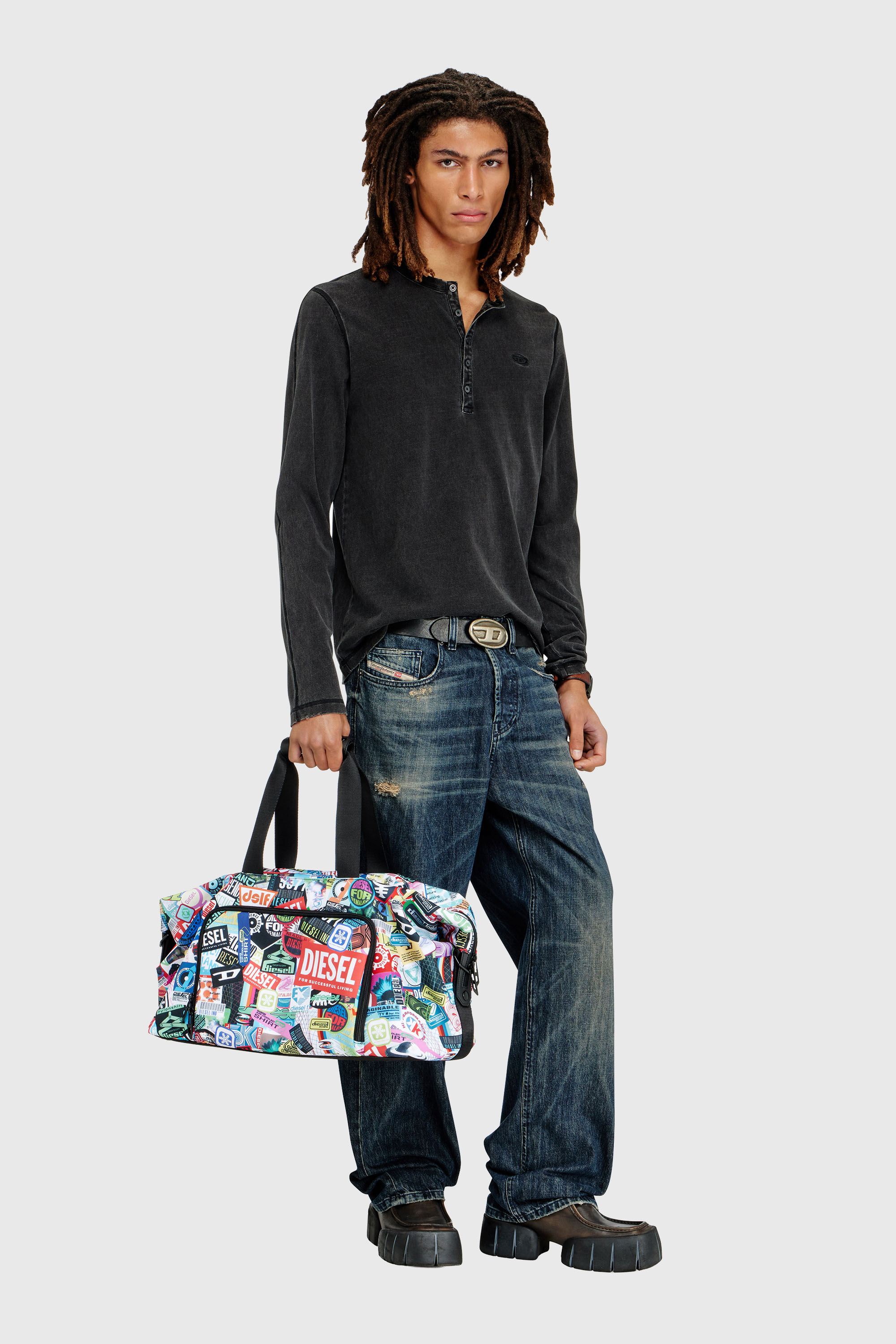 Diesel - DIESEL PC PRINTED DUFFLE-STICKERS- DSB00, Unisex Praktische Duffel-Tasche mit Aufklebern in Bunt - 2