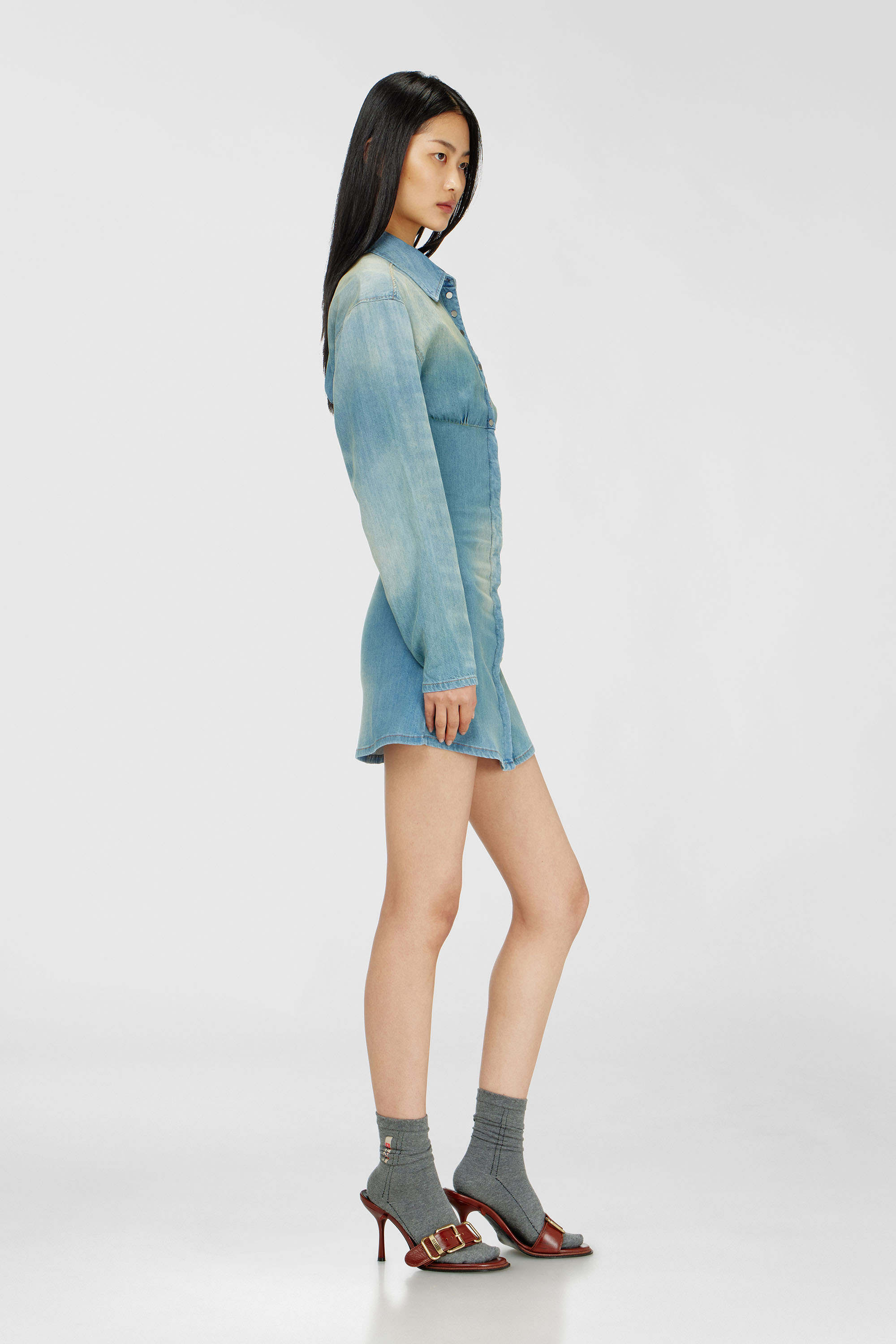Diesel - DE-VIOLIM-S, Damen Denim-Minihemdkleid mit segmentiertem Design in Hellblau - 3