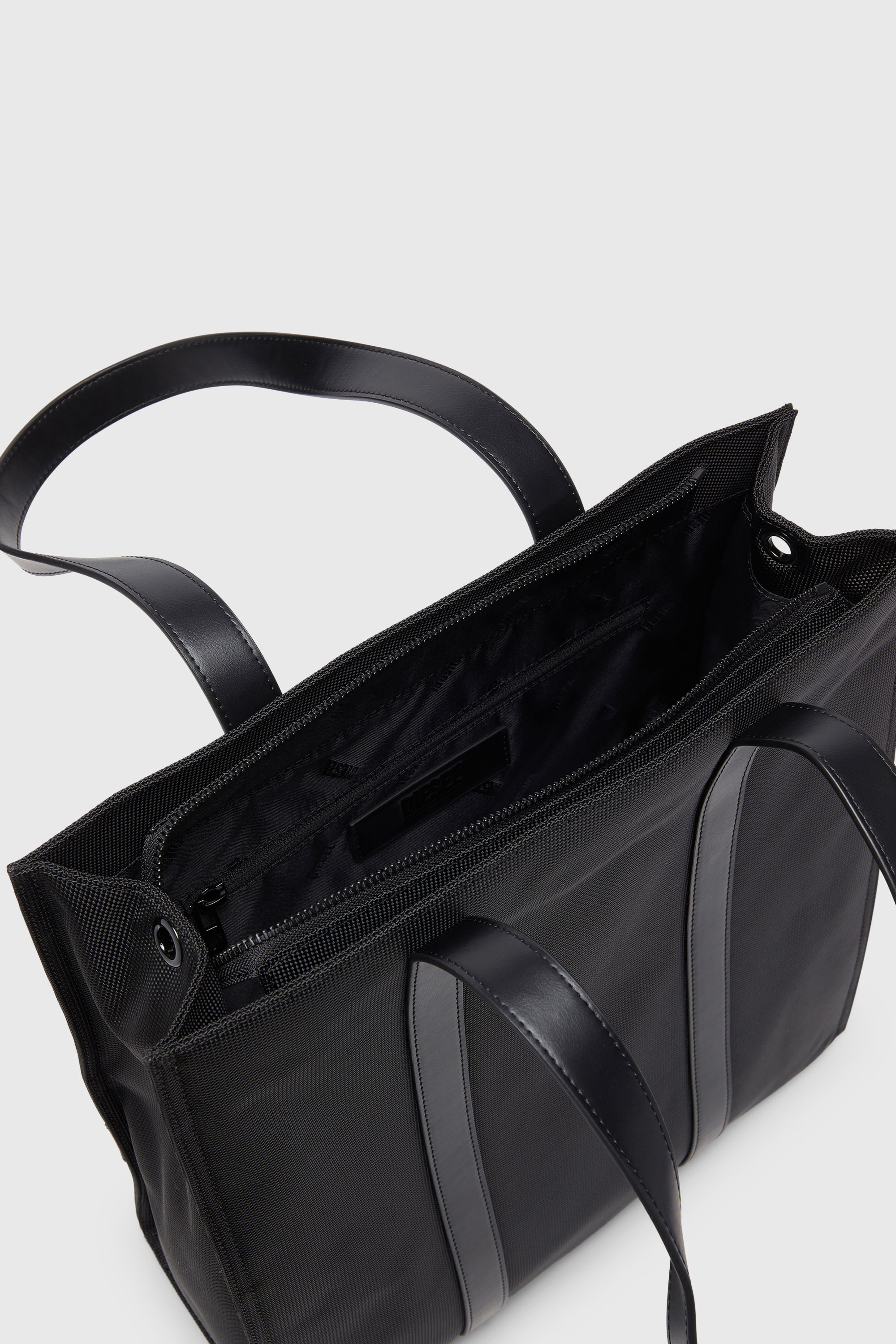 Diesel - MULTI-PKTS TOTE X, Unisex Multi-Pkts - Einkaufstasche mit Klappentasche und zip in Schwarz - 3