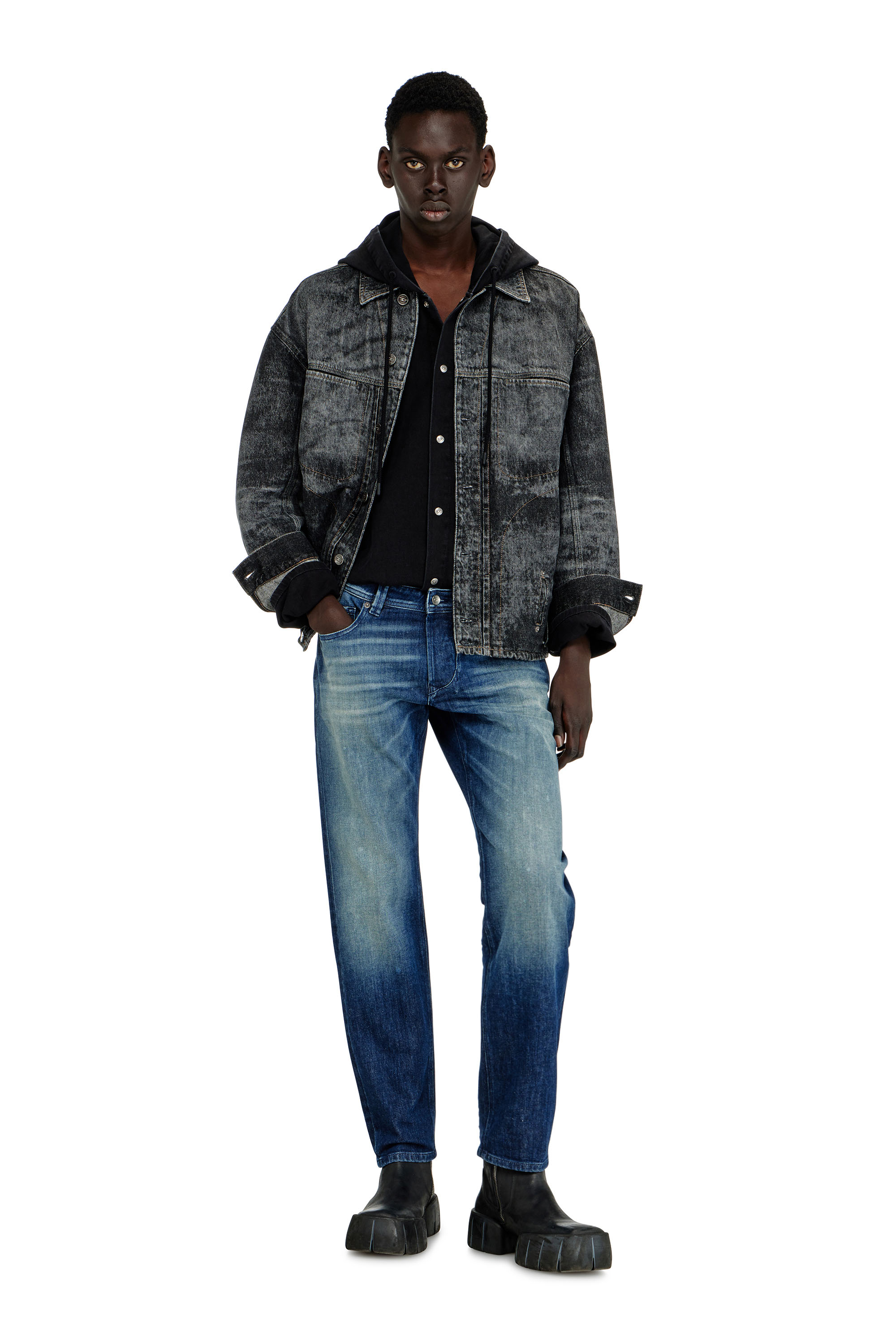 Diesel - Herren Regular Jeans 1986 Larkee-Beex 0KBBR, Dunkelblau - 1