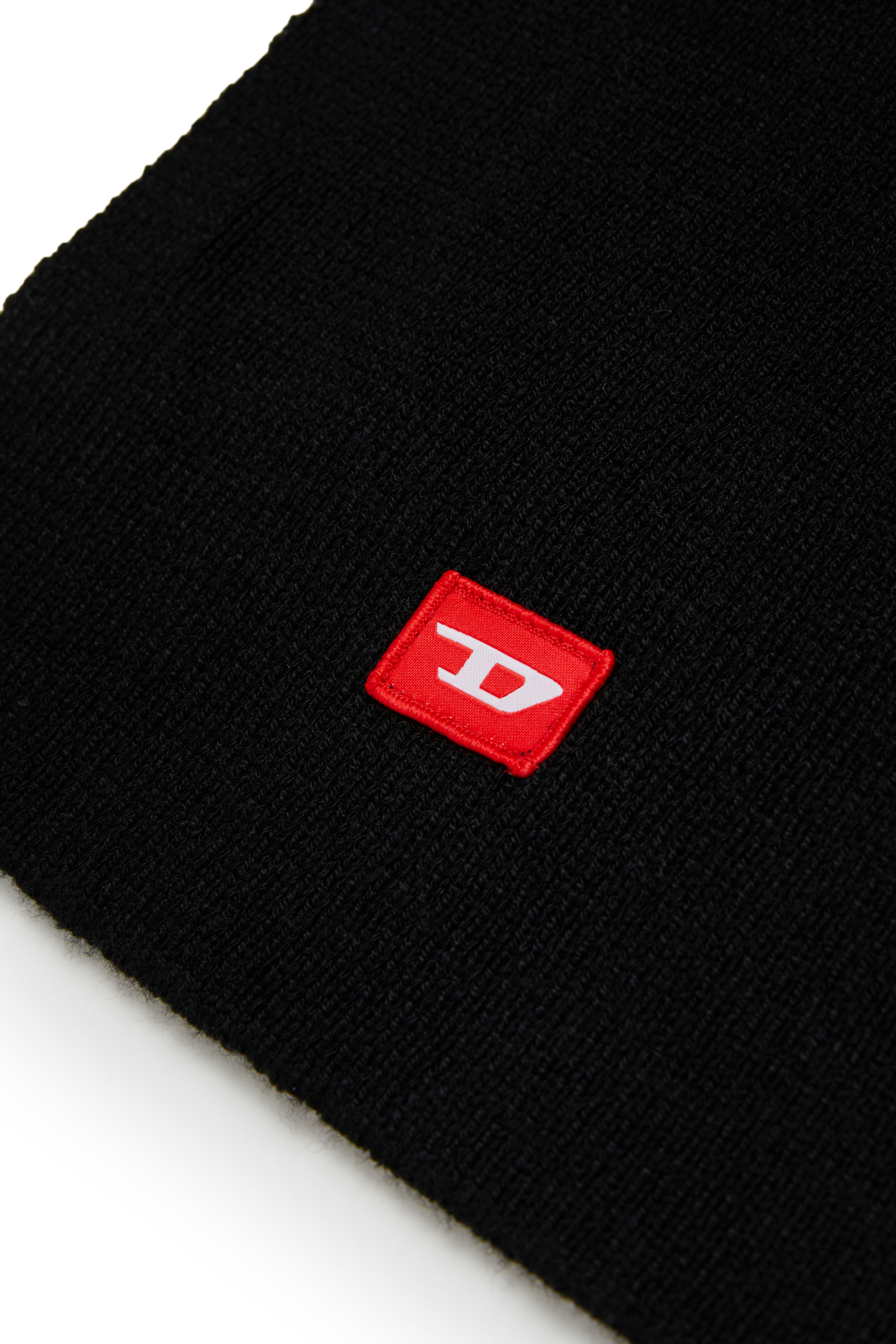 Diesel - RLOT, Unisex Schal aus Wollmischung mit D Logo patch in Schwarz - 3