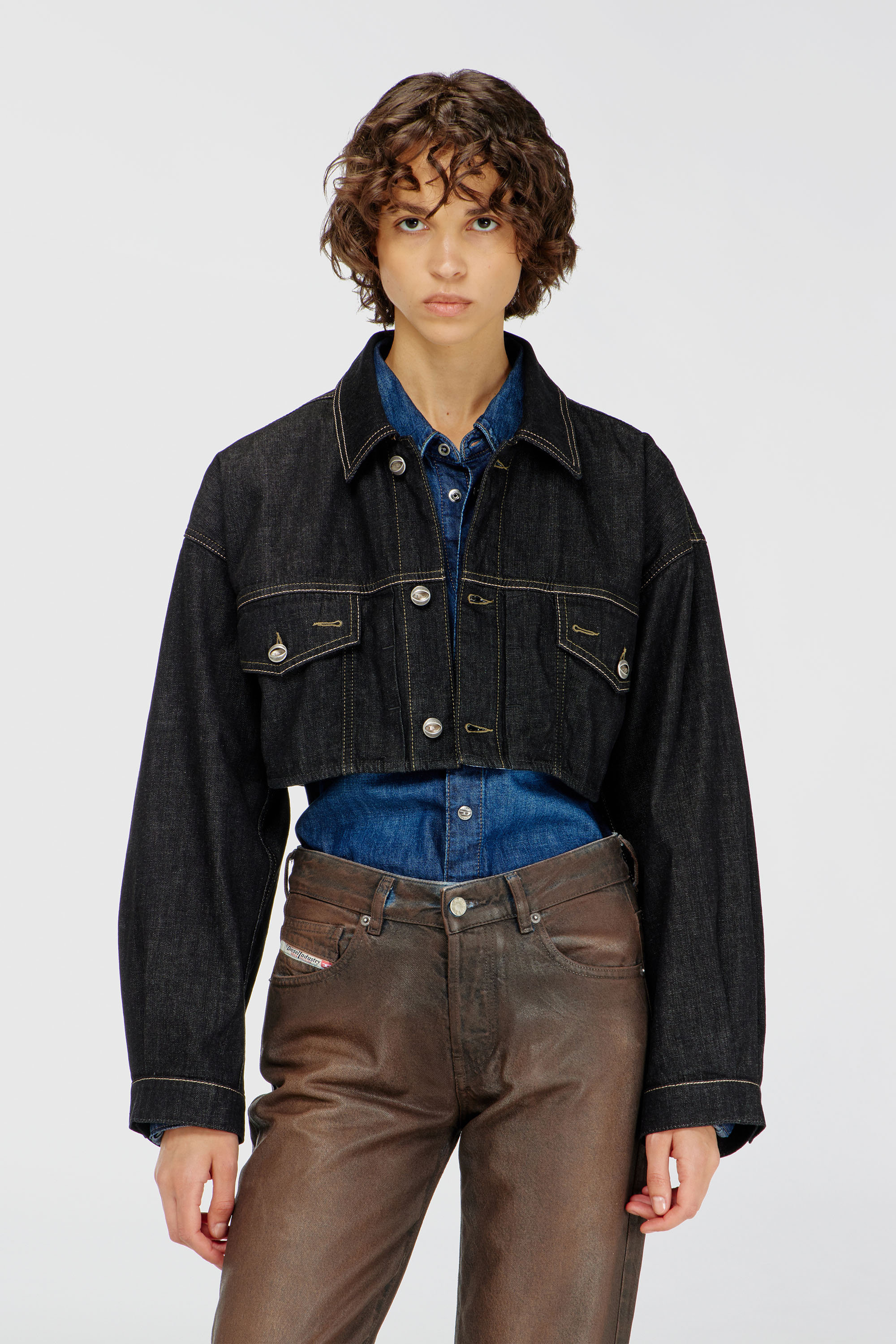 Diesel - DE-MALLEY, Damen Oversized cropped Trucker-Jacke aus rinse denim in Schwarz - 3