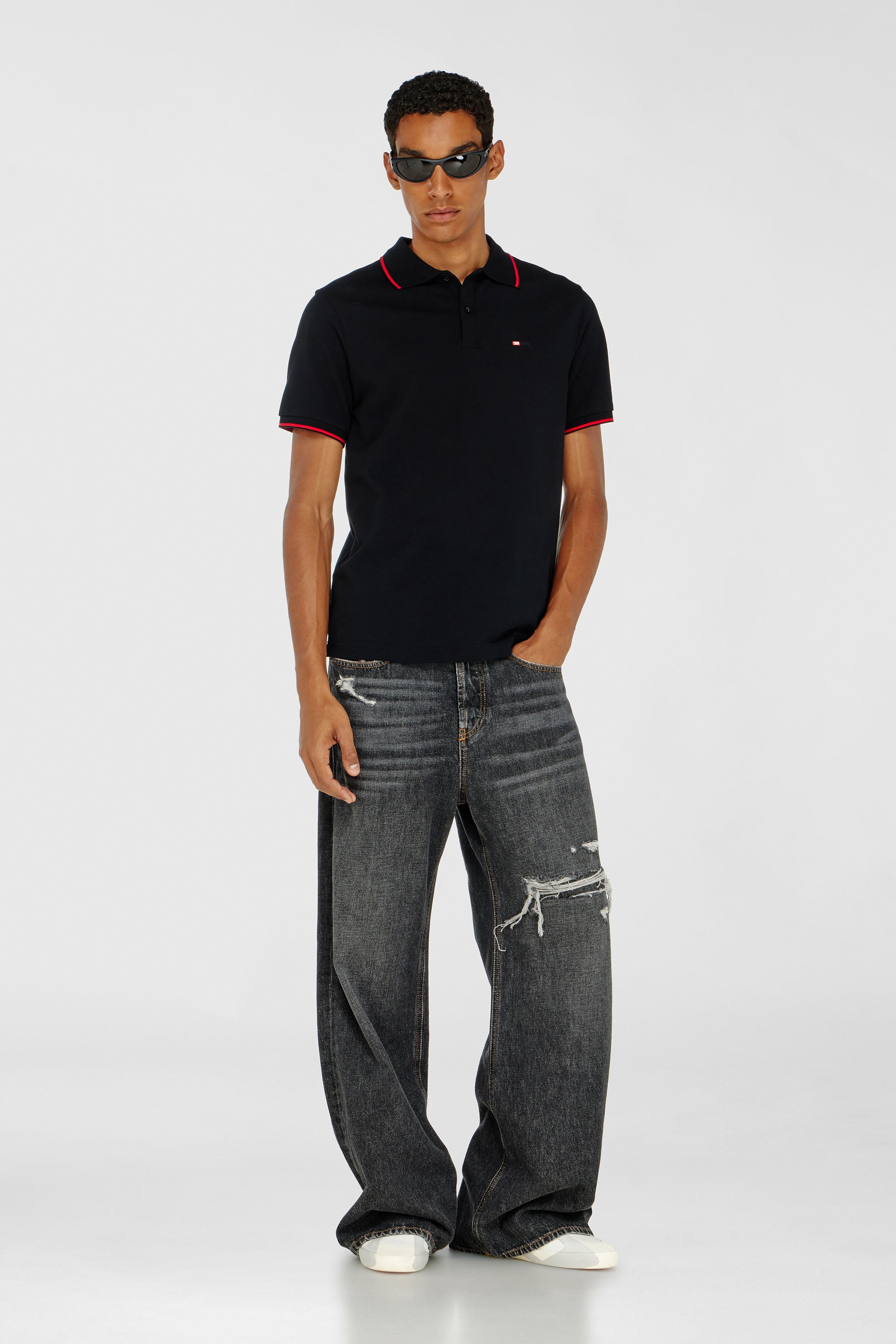 Diesel - T-FERRY-MICRODIV, Man's Polo shirt with micro Diesel embroidery in Black - 2