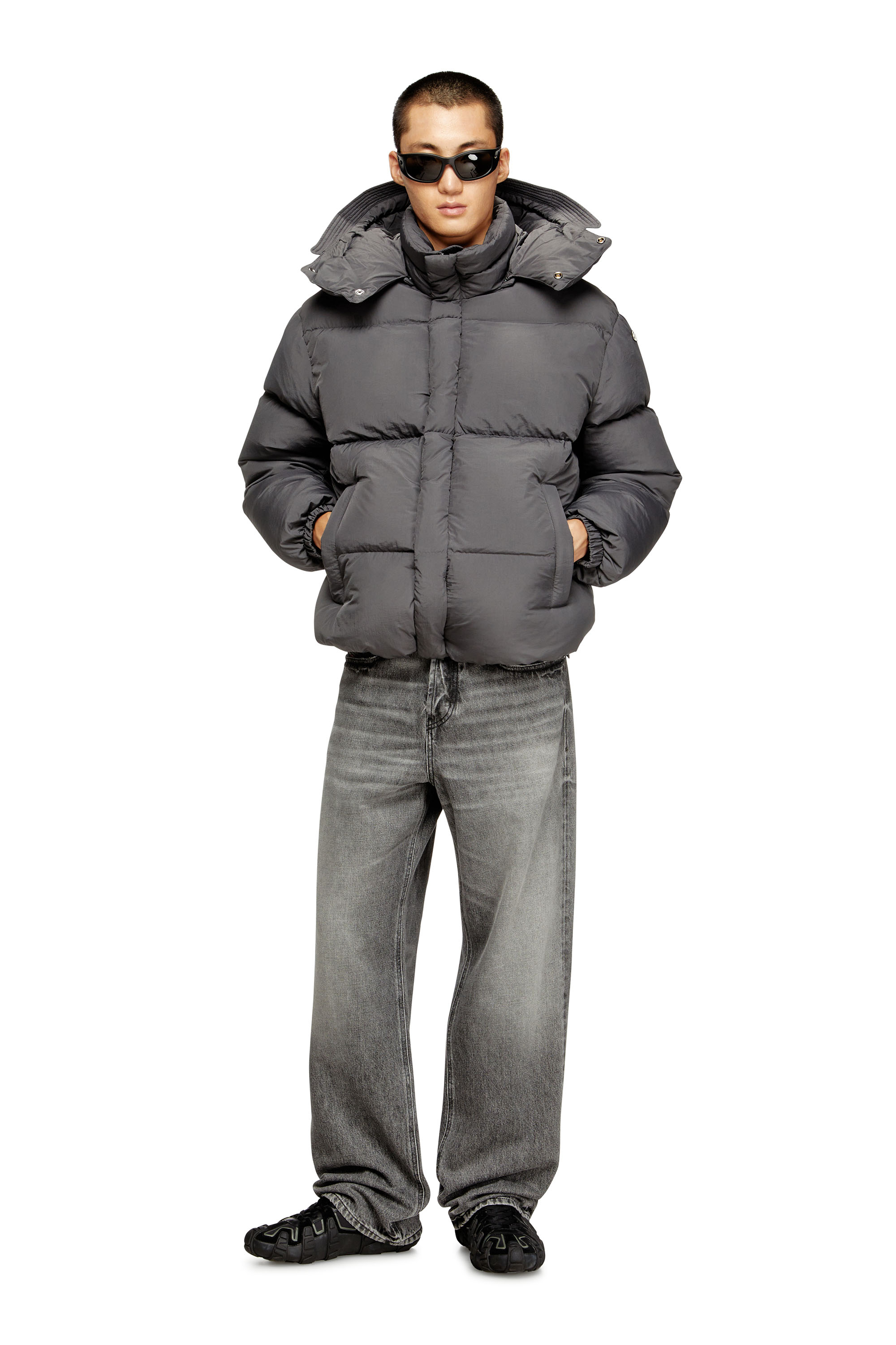 Diesel - W-ROLFYS, Herren Daunenjacke aus Recycling-Nylon-Taslan in Grau - 2