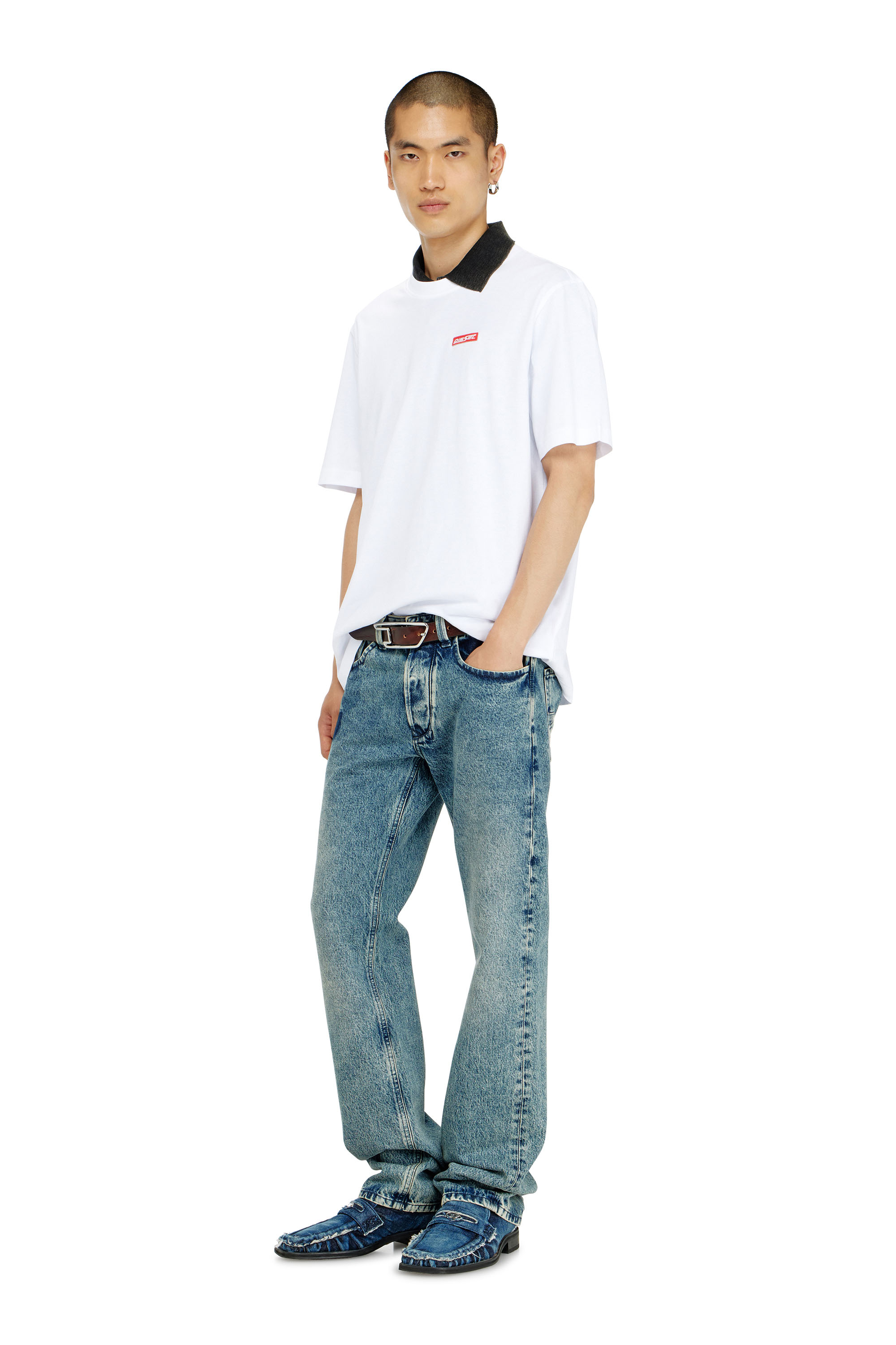 Diesel - T-ADJUST-AA12, Herren T-Shirt aus Baumwolle mit Logo patch in Wei&szlig; - 2