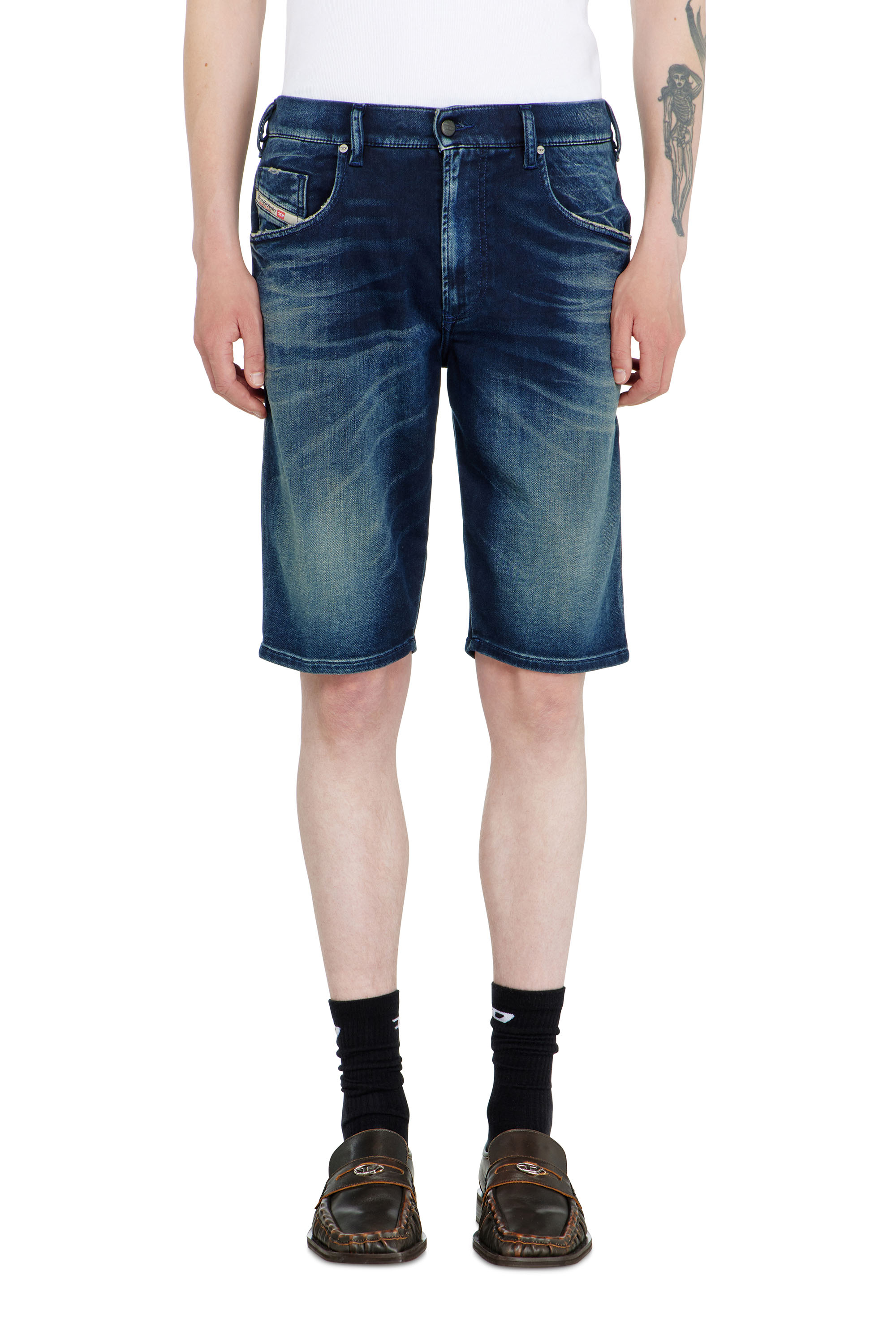 Diesel - 2033 D-KROOLEY-SHORT-BW JOGG, Herren Chino shorts aus shaded JoggJeans in Dunkelblau - 3