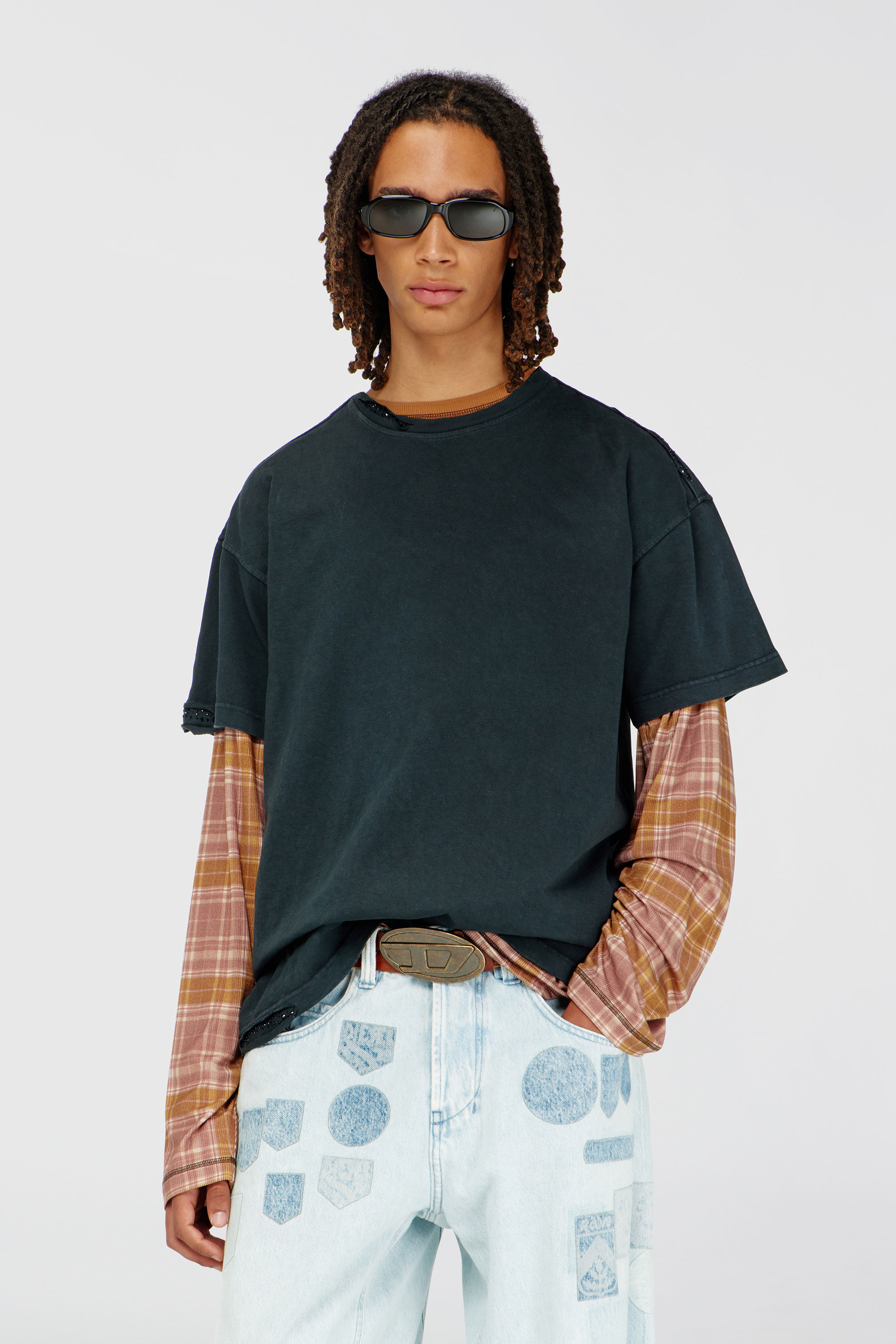 Diesel - T-NORM-CRYSTALS, Herren T-Shirt mit ausgefransten Kanten und Kristalldetails in Schwarz - 1