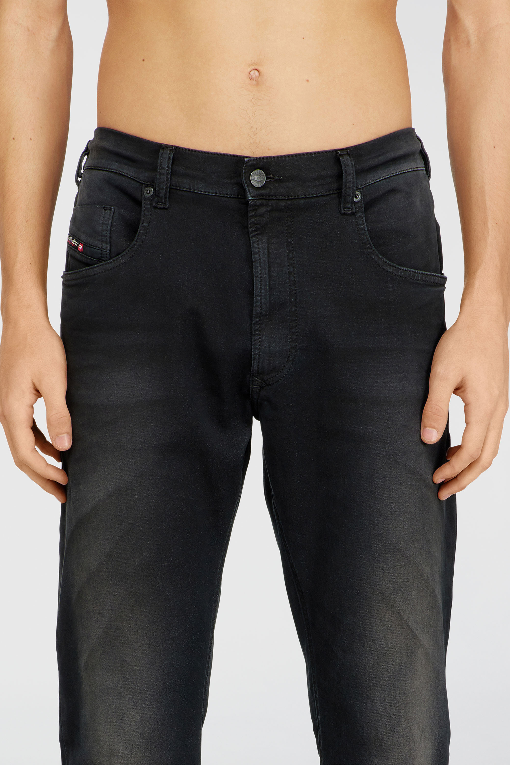 Diesel - Herren Regular 2032 D-Krooley-BW Joggjeans&reg; 0670M, Schwarz - 5
