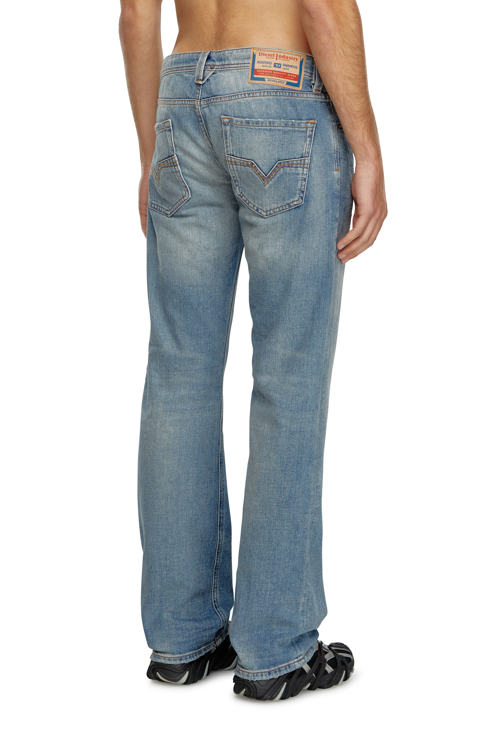 Diesel - Herren Regular Jeans 1985 Larkee 0GRDN, Hellblau - 3