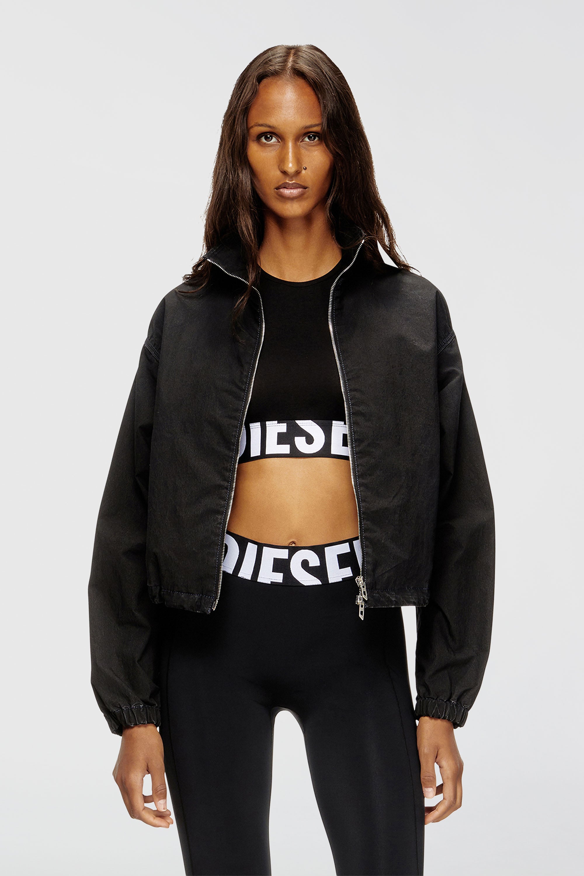 Diesel - ADA-D-POP, Damen Verk&uuml;rztes Tanktop mit Cut-off-Logo in Schwarz - 2