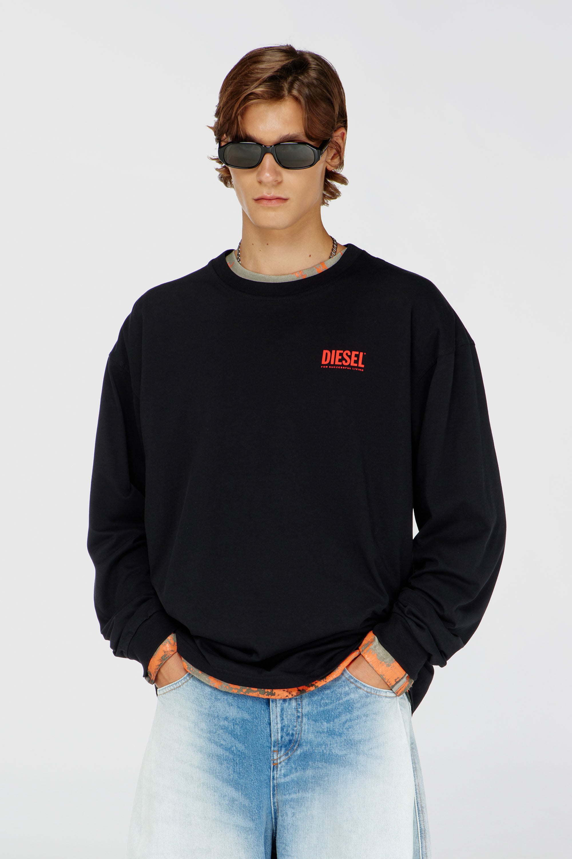 Diesel - T-BOXT-LS-BISK, Herren L&auml;ssig geschnittenes Langarm-T-Shirt mit Biscotto-Logo in Schwarz - 1