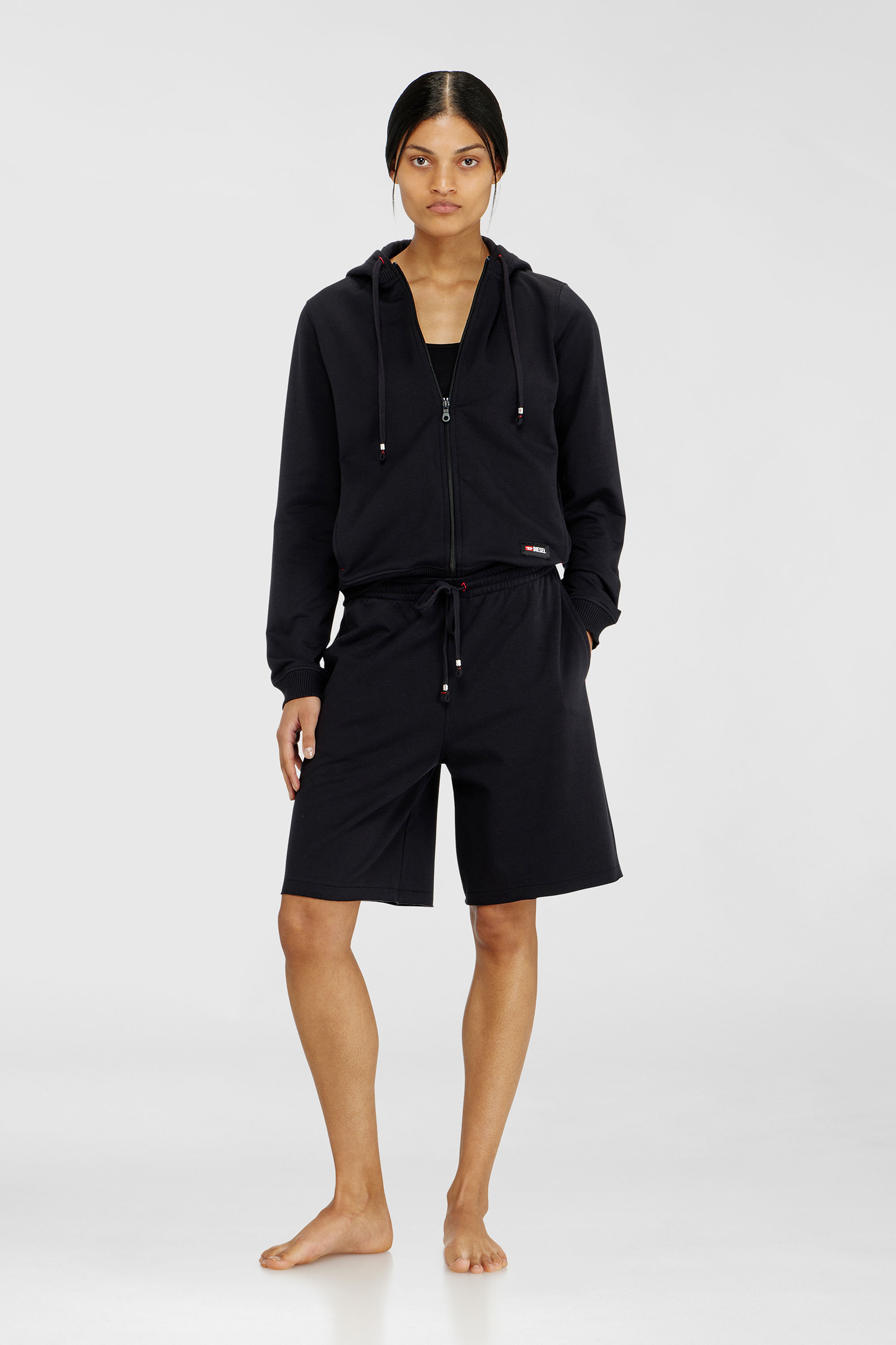 Aufgeraute Sweatshorts mit offenen S&auml;umen
