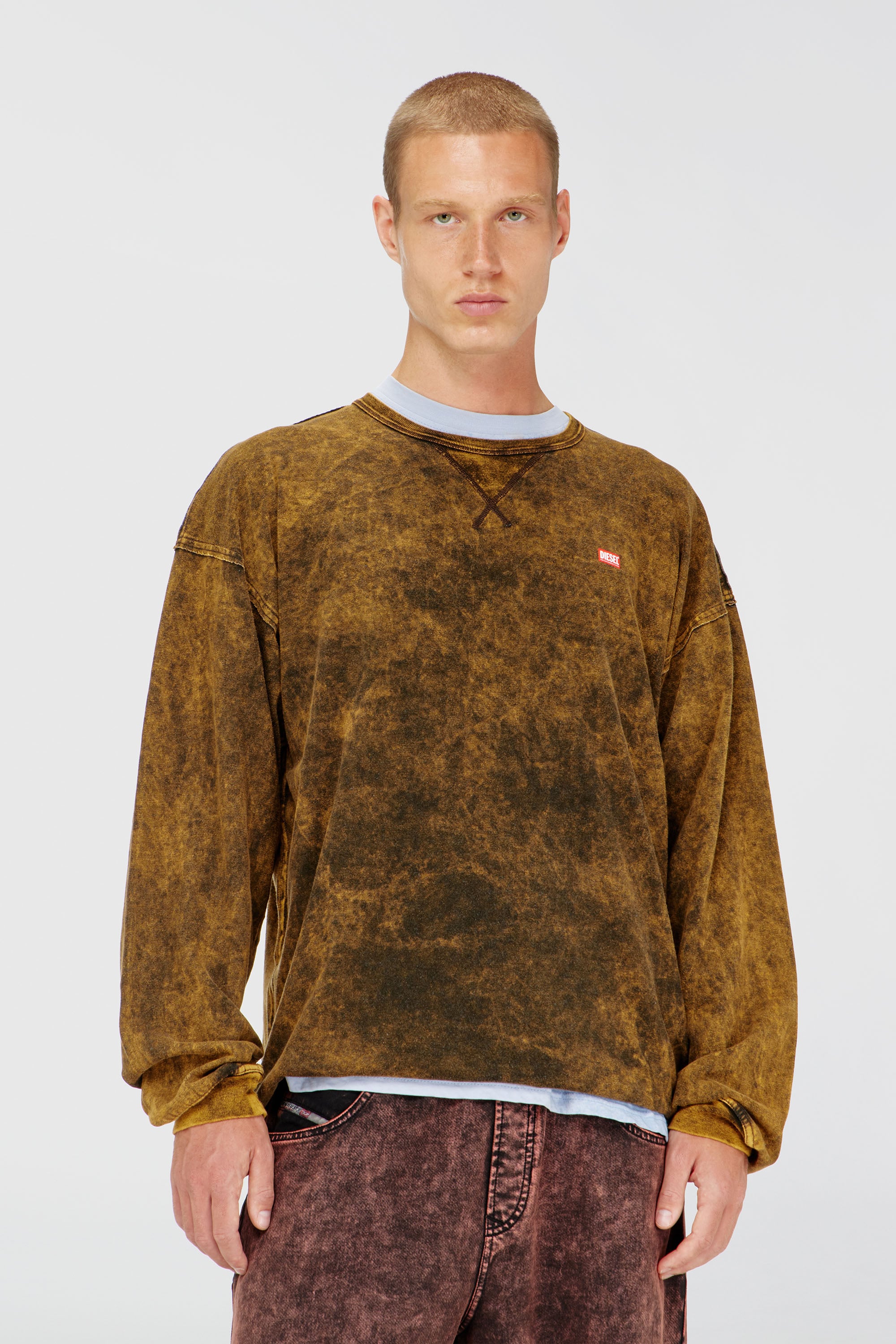 Diesel - T-BOXT-LS-RAW, Herren Acid-wash lang&auml;rmliges T-Shirt mit ausgefransten Details in Braun - 1
