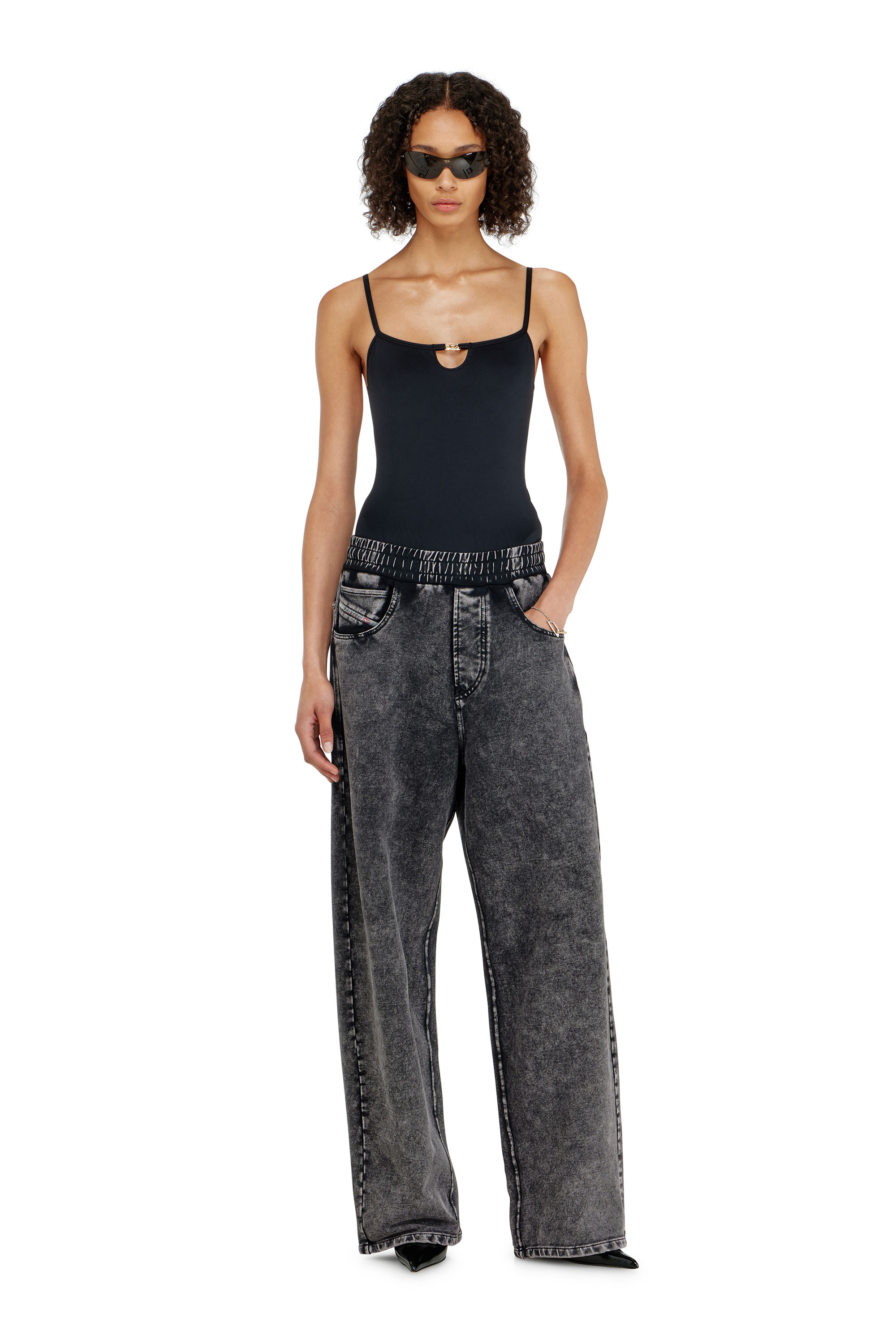Diesel - KIARA-UTLT, Damen Nylon-Body mit Cut-out und Metall-Oval D in Schwarz - 4