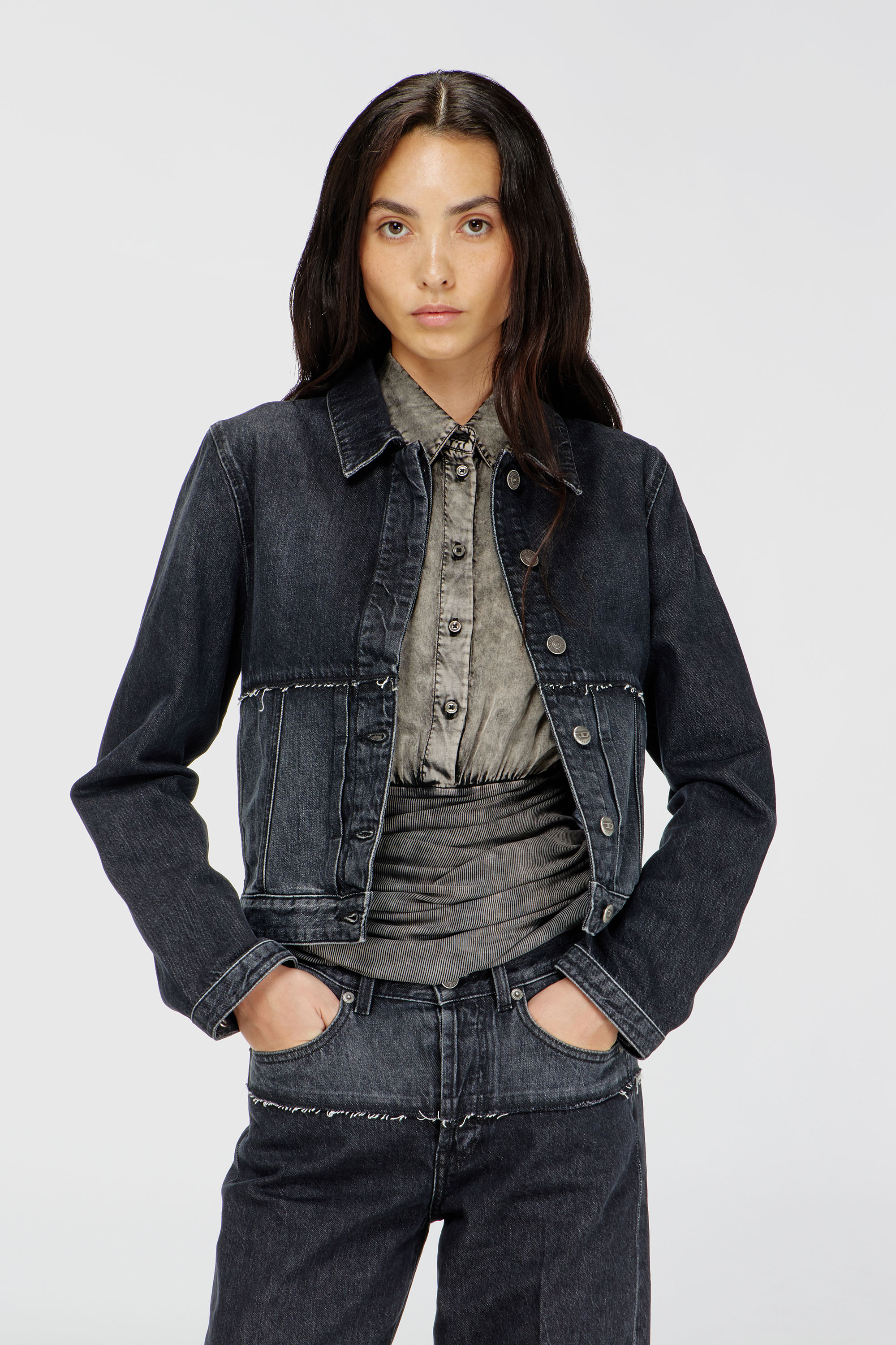 Diesel - DE-KATO-SE, Damen Jacket in sectioned denim in Schwarz/Dunkelgrau - 3