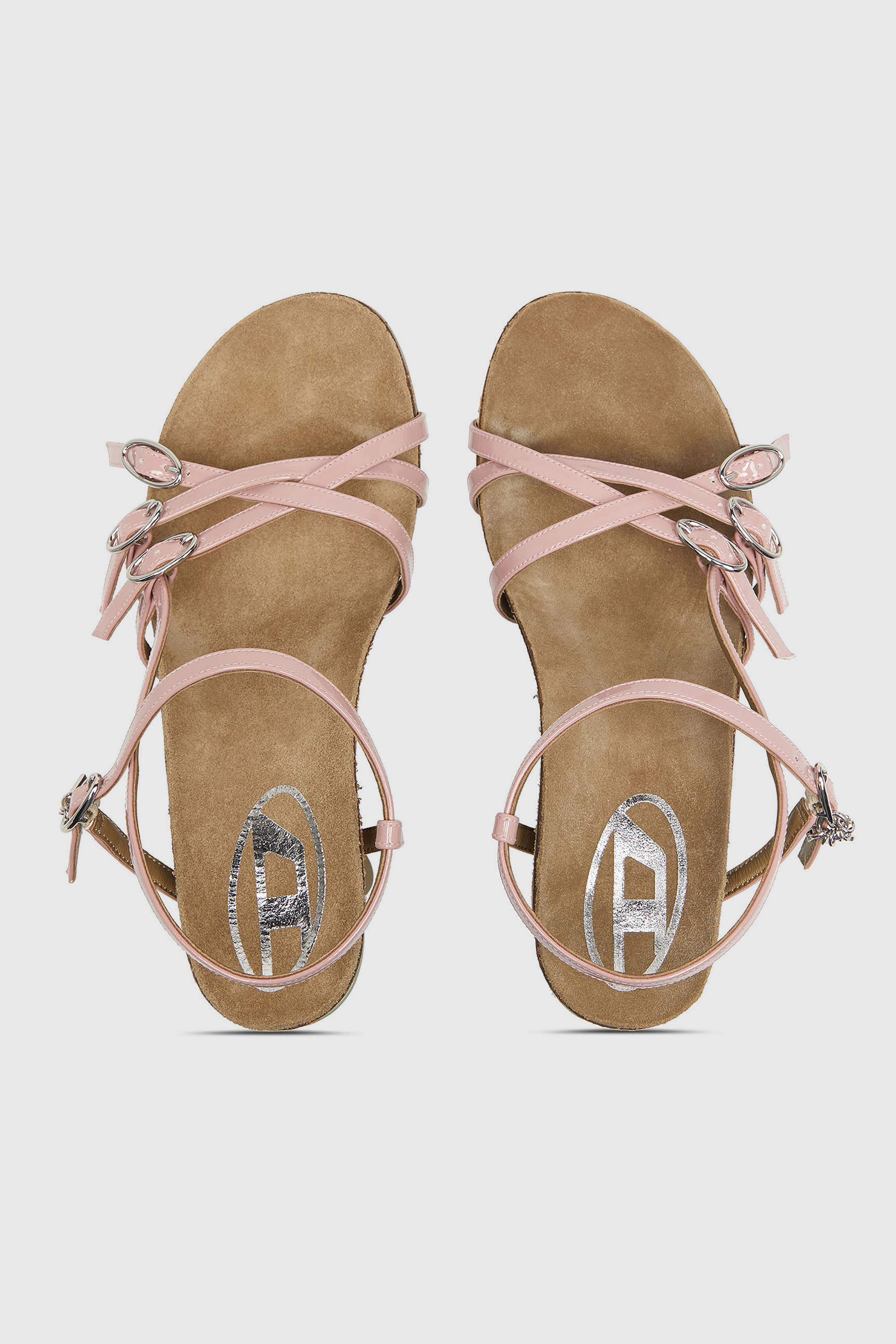 Diesel - D-WOODSTOCK 105 SANDAL, Damen D-Woodstock-Riemchen-Plateausandalen aus gl&auml;nzendem PU in Rosa/Weiss - 4