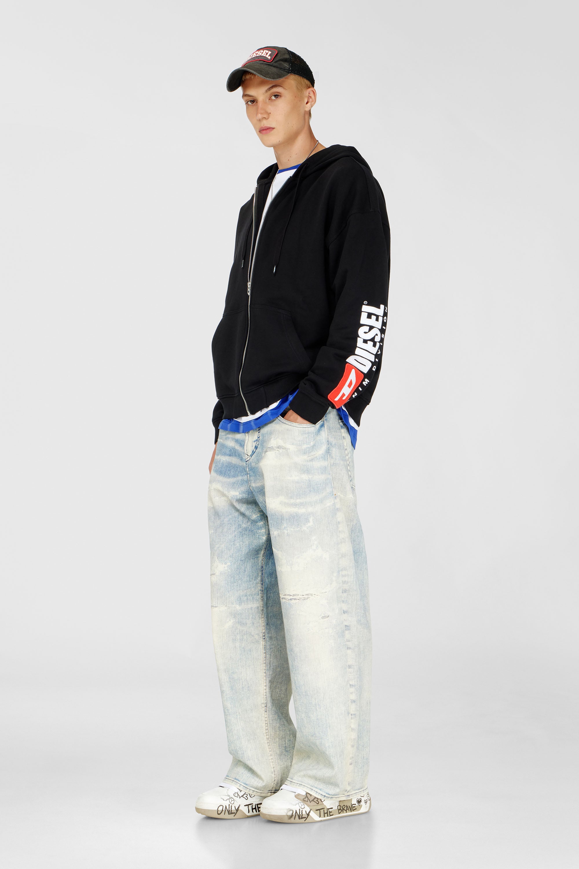 Diesel - S-BOXT-ZIP-HOOD-DIV, Herren Hoodie mit Logo-Patch-Stickerei in Schwarz - 2