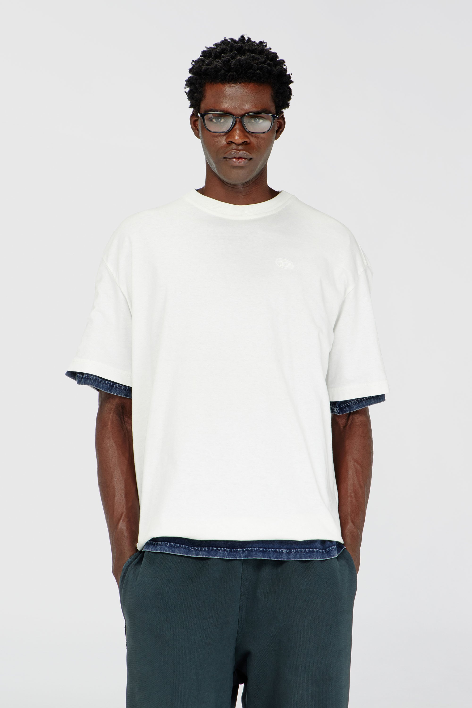 Diesel - T-BOGGY-MEGOVAL-D, Herren T-Shirt mit gro&szlig;er Oval D-Stickerei in Wei&szlig; - 1