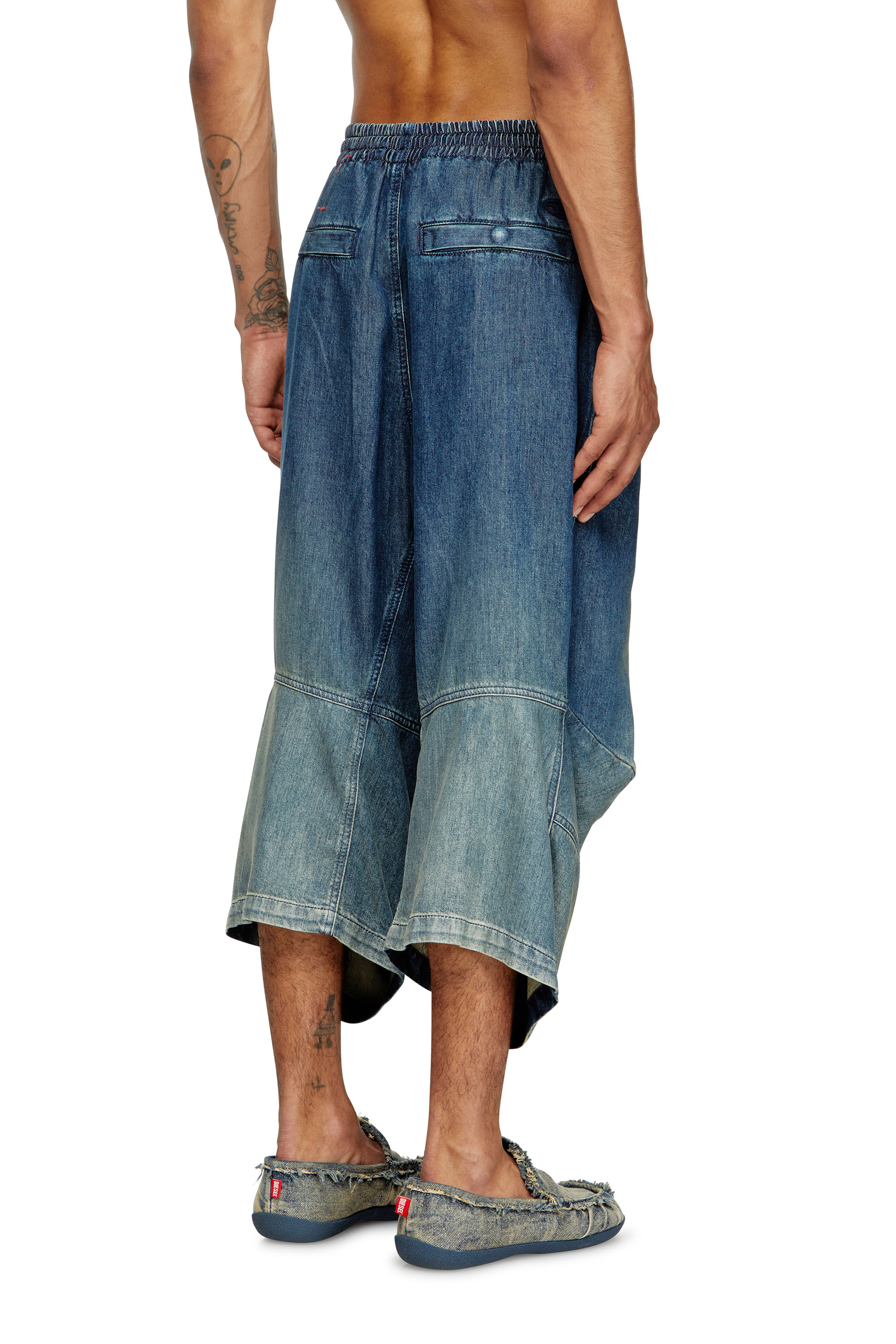 Diesel - D-PARI-SHORT-S, Unisex Ergonomische Shorts aus schattiertem Denim in Mittelblau - 4