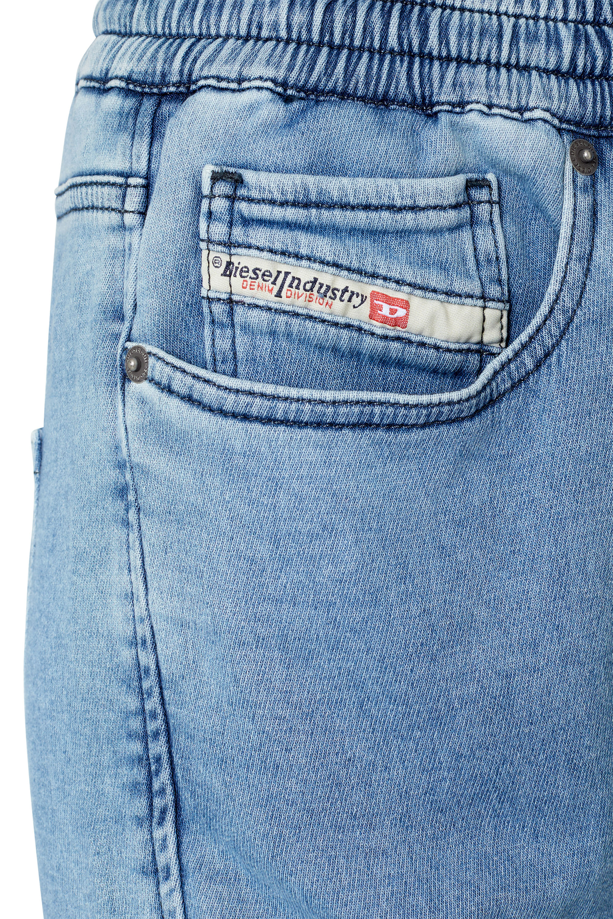Diesel - D-Ursy Track Denim 069ZR Slim, Hellblau - Image 3