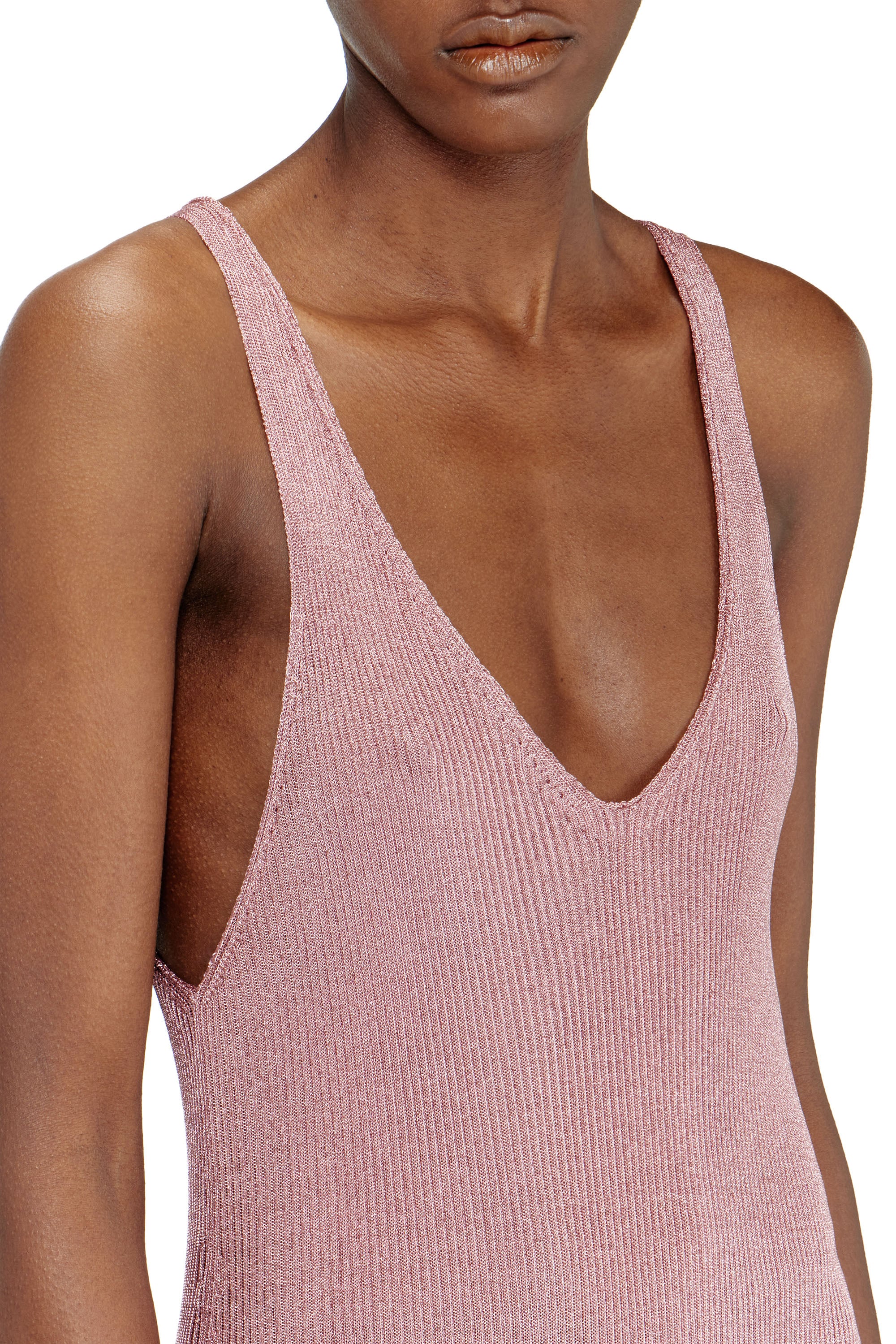 Diesel - M-DELOCA, Damen Midikleid aus metallisch geripptem Strick in Rosa - 4