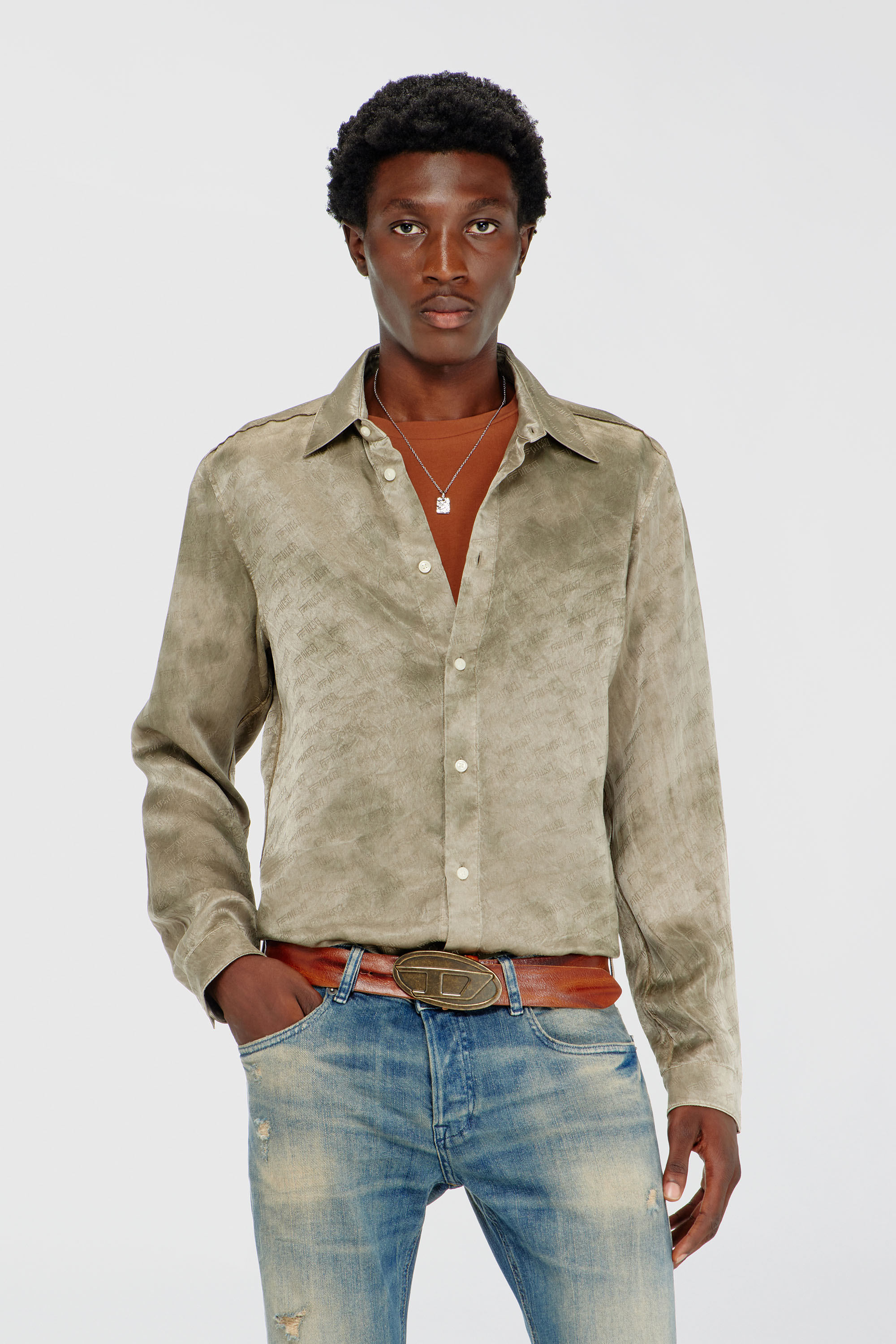Diesel - S-KISSY-HNBW, Herren Shirt aus logo-jacquard-crinkled satin in Hellbraun - 1