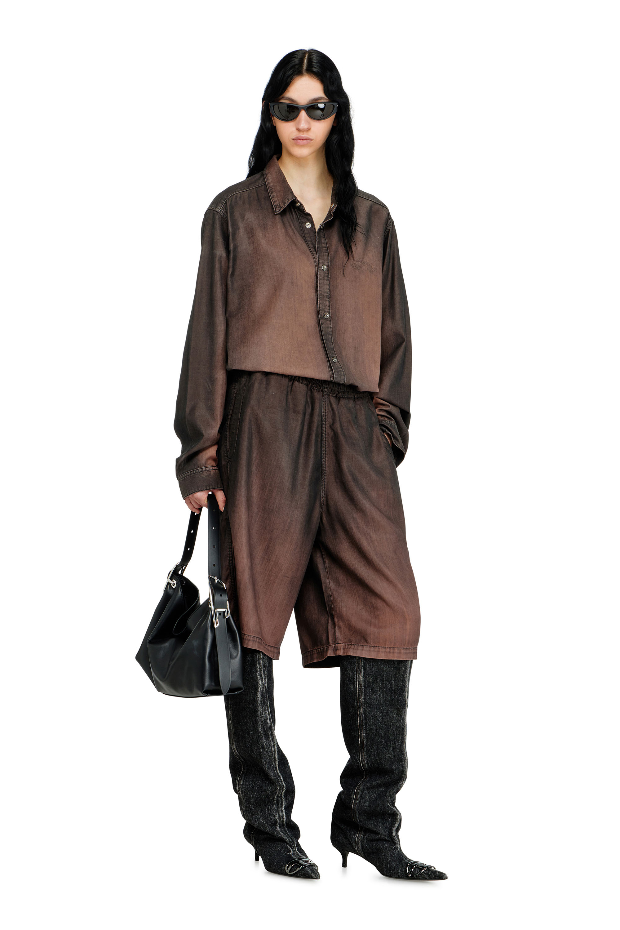 Diesel - D-RODER-SHORT-S, Unisex Lockere Bermudashorts aus flie&szlig;endem, beschichtetem Denim in null - 2