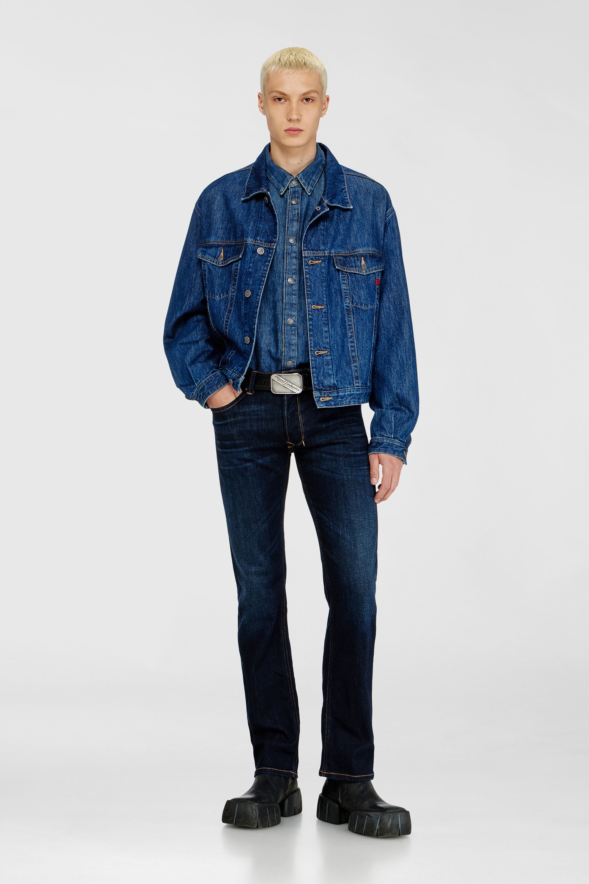 Diesel - Herren Regular Jeans 1985 Larkee 09Q15, Dunkelblau - 1