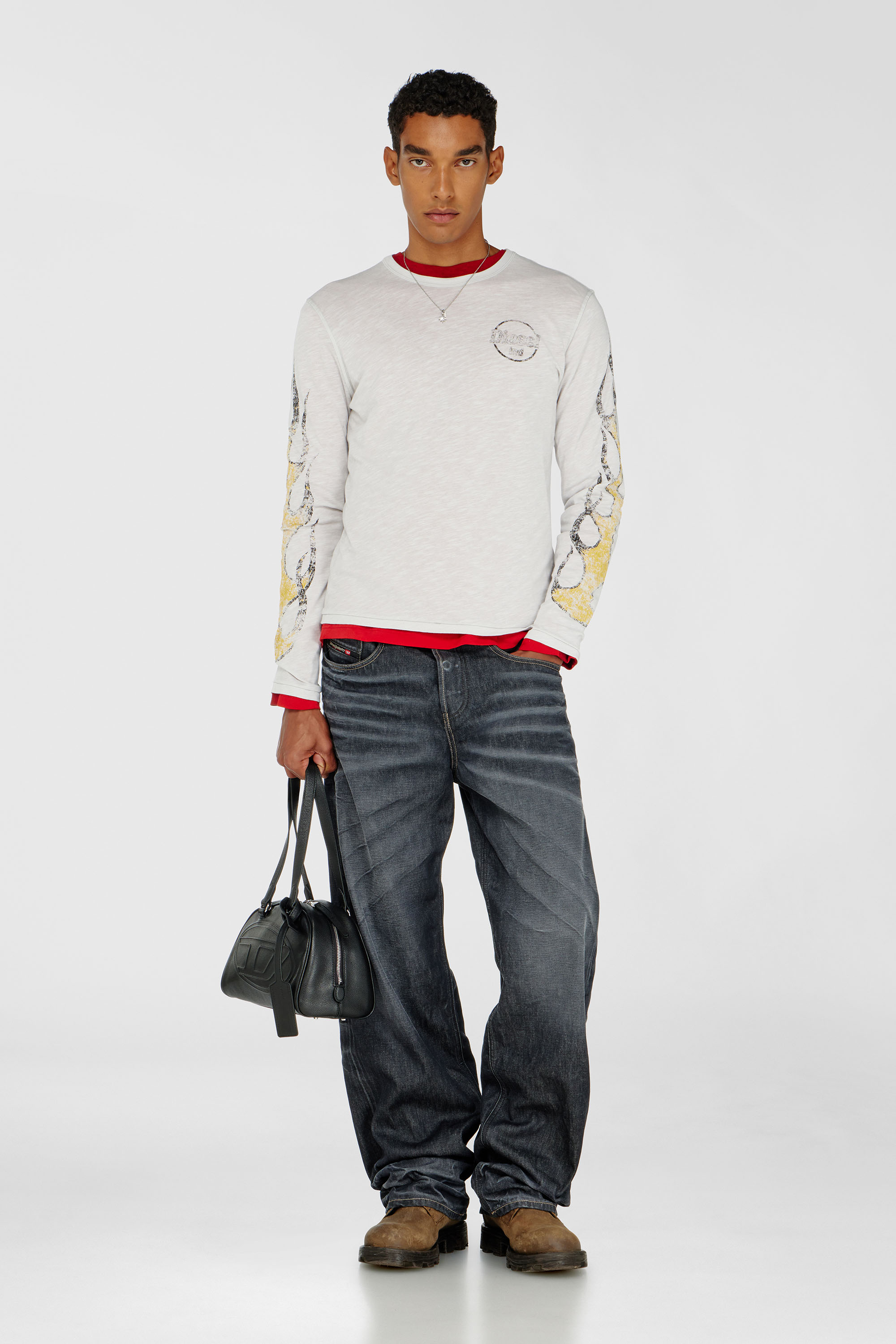 Diesel - T-NOTS-LS, Herren Langarm-T-Shirt aus Slub-Jersey mit Crack-Print in Wei&szlig; - 2