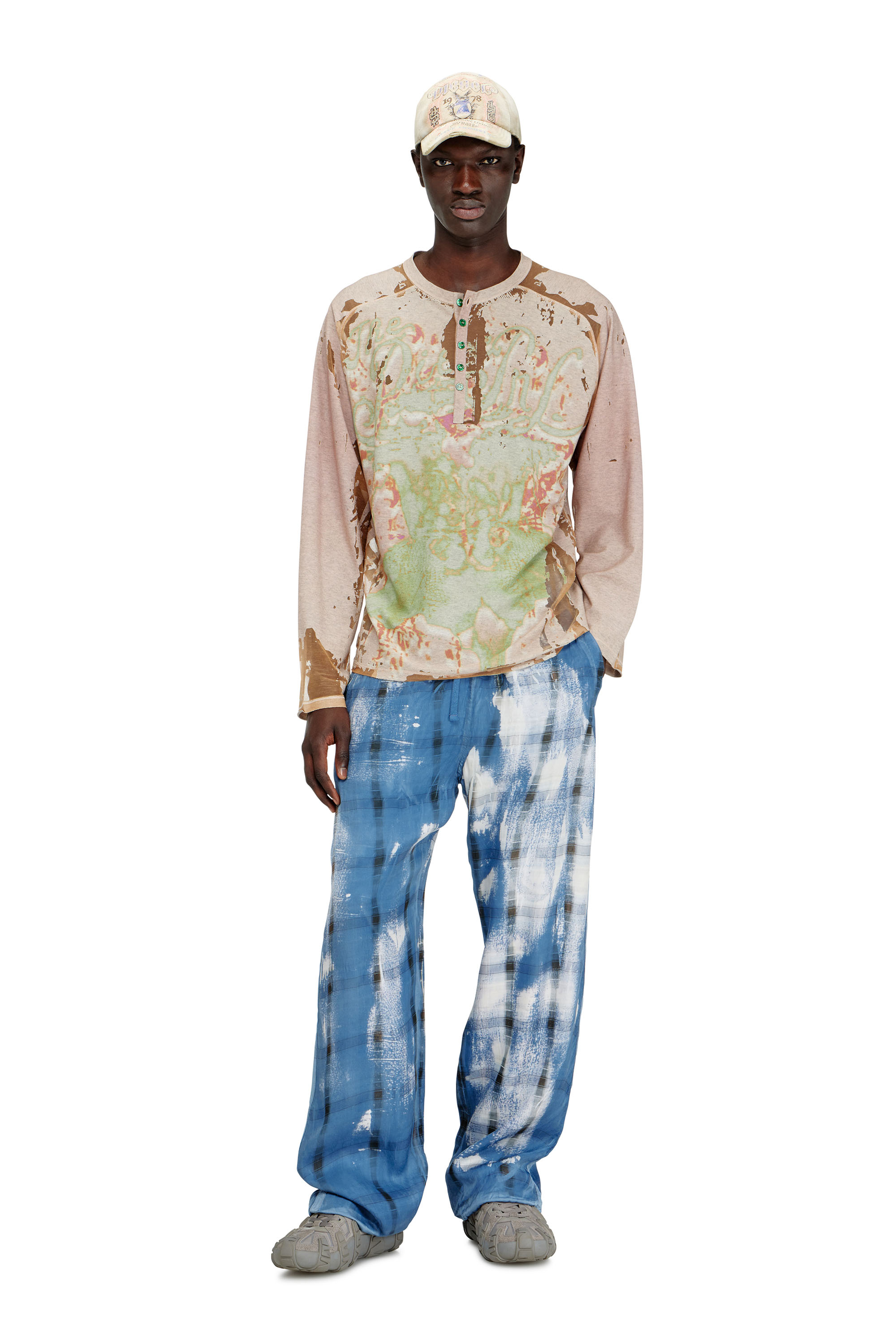 Diesel - T-LIVO-LS, Herren Henley-Shirt aus bedrucktem D&eacute;vor&eacute;-Jersey in Beige - 2