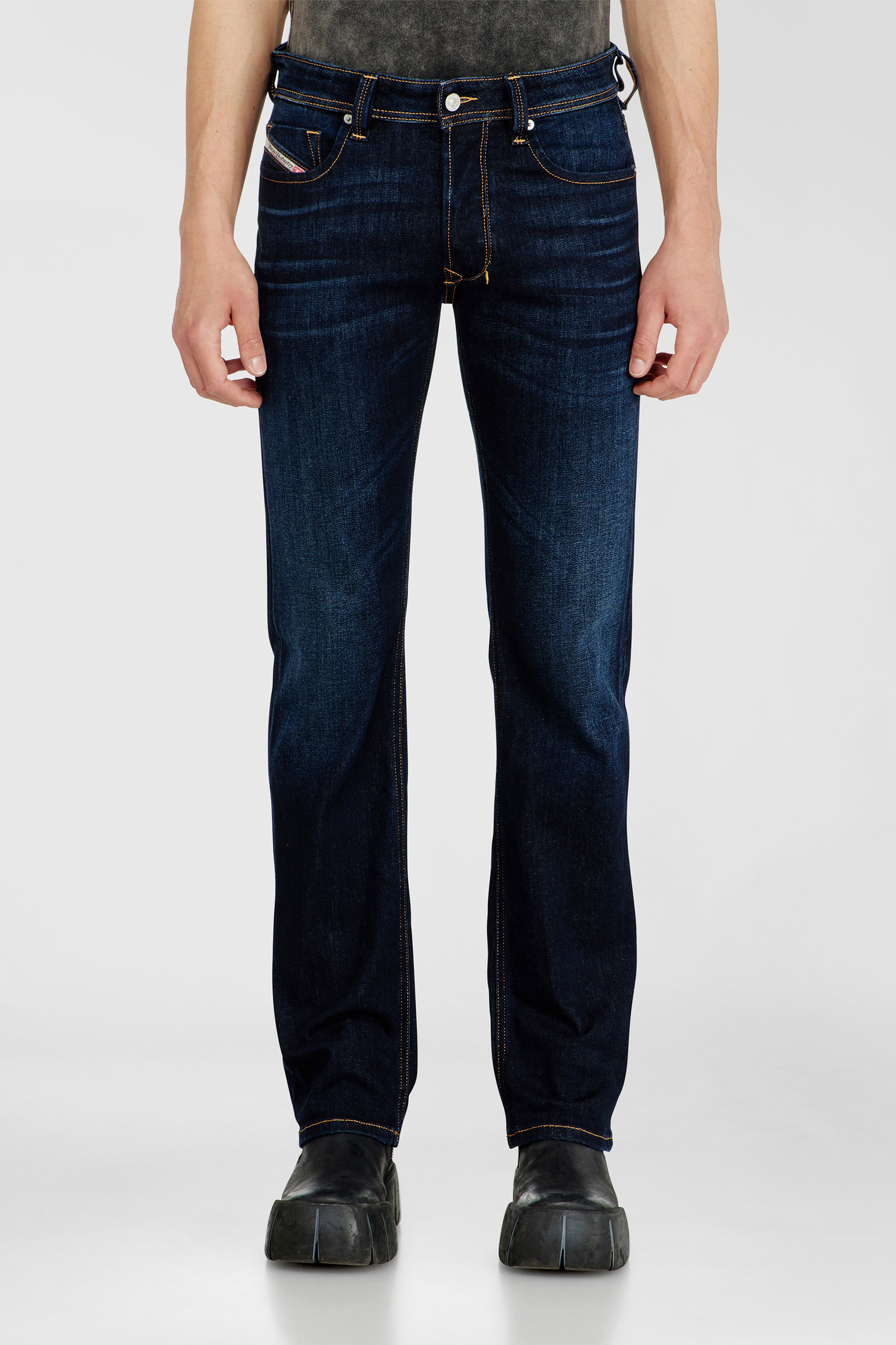 Diesel - Herren Regular Jeans 1985 Larkee 09Q15, Dunkelblau - 1
