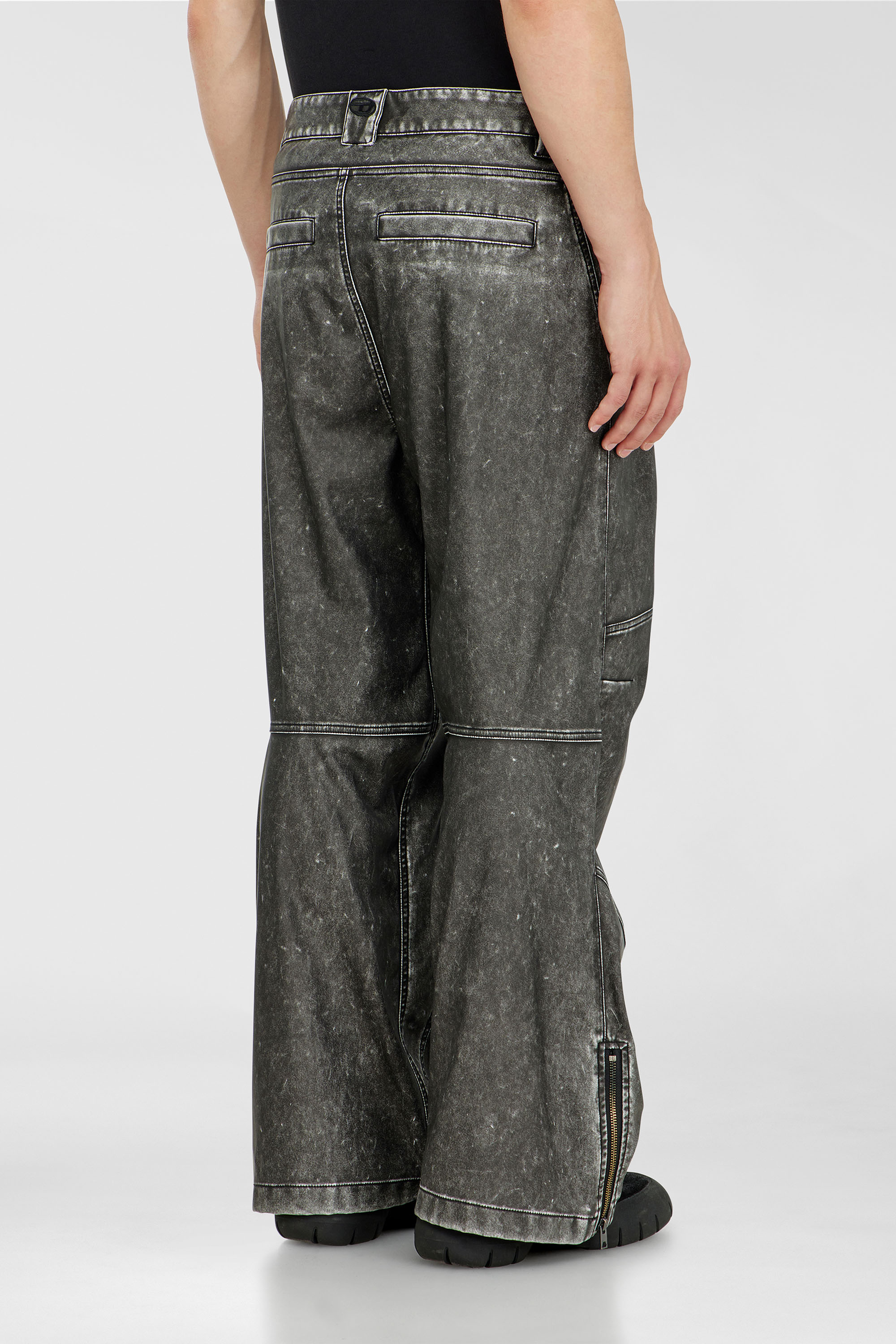 Diesel - P-DELLY-NJCJ, Herren Hose aus Material mit distressed-Effekt in Dunkelgrau - 4